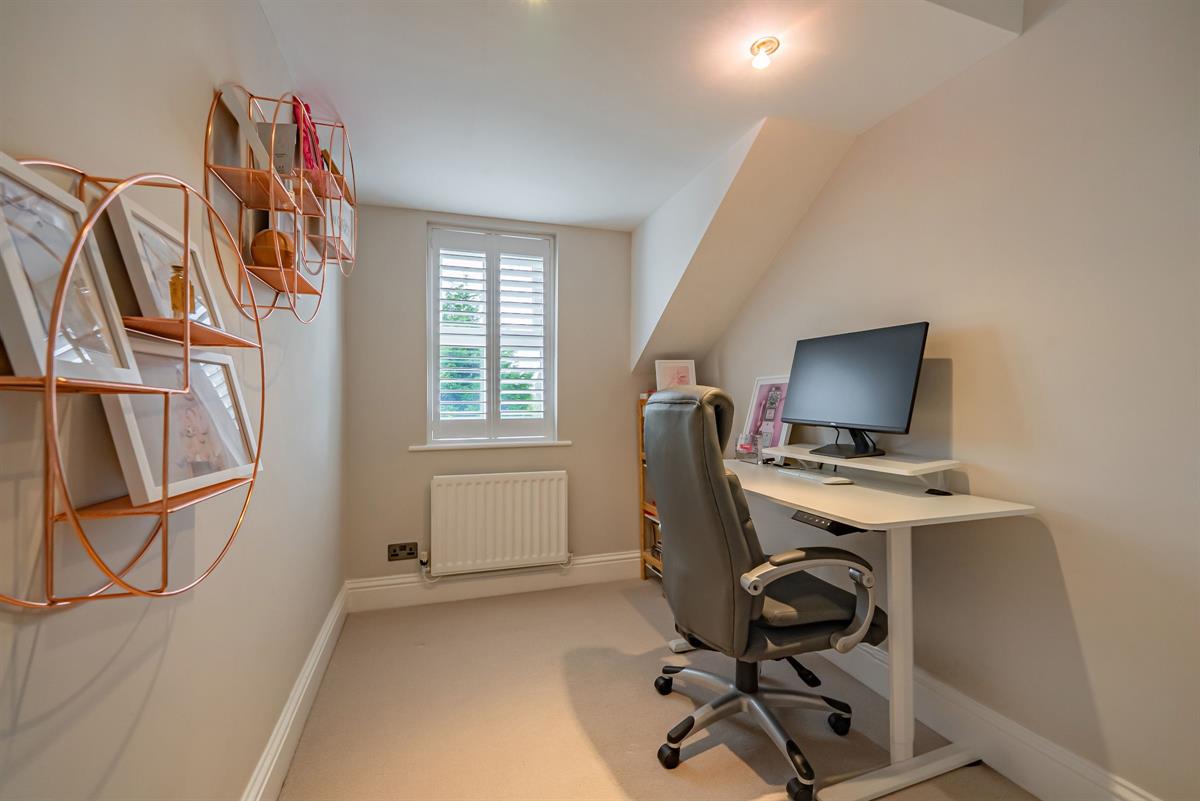 4 bed semi-detached house for sale in Bankhall Lane, Hale  - Property Image 13