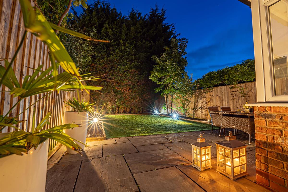 4 bed semi-detached house for sale in Bankhall Lane, Hale  - Property Image 16