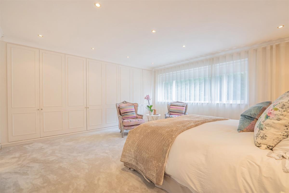 5 bed detached house for sale in Five Bedroom Detached Family Home on Pinewood in Bowdon  - Property Image 4