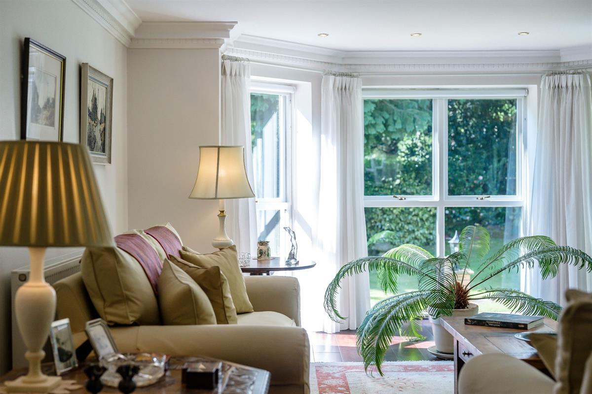 3 bed flat for sale in Three Bedroom apartment in The White House off Suffolk Road  - Property Image 4