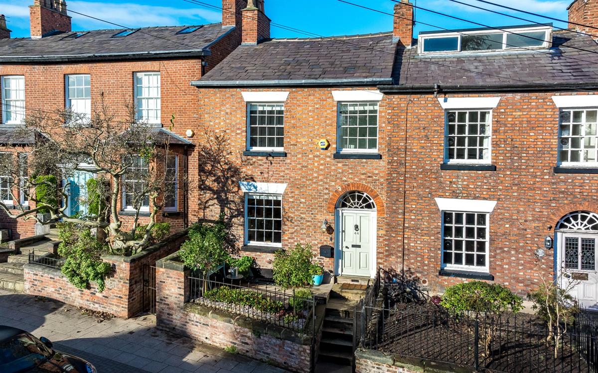 5 bed end of terrace house for sale in The Downs, Altrincham  - Property Image 4