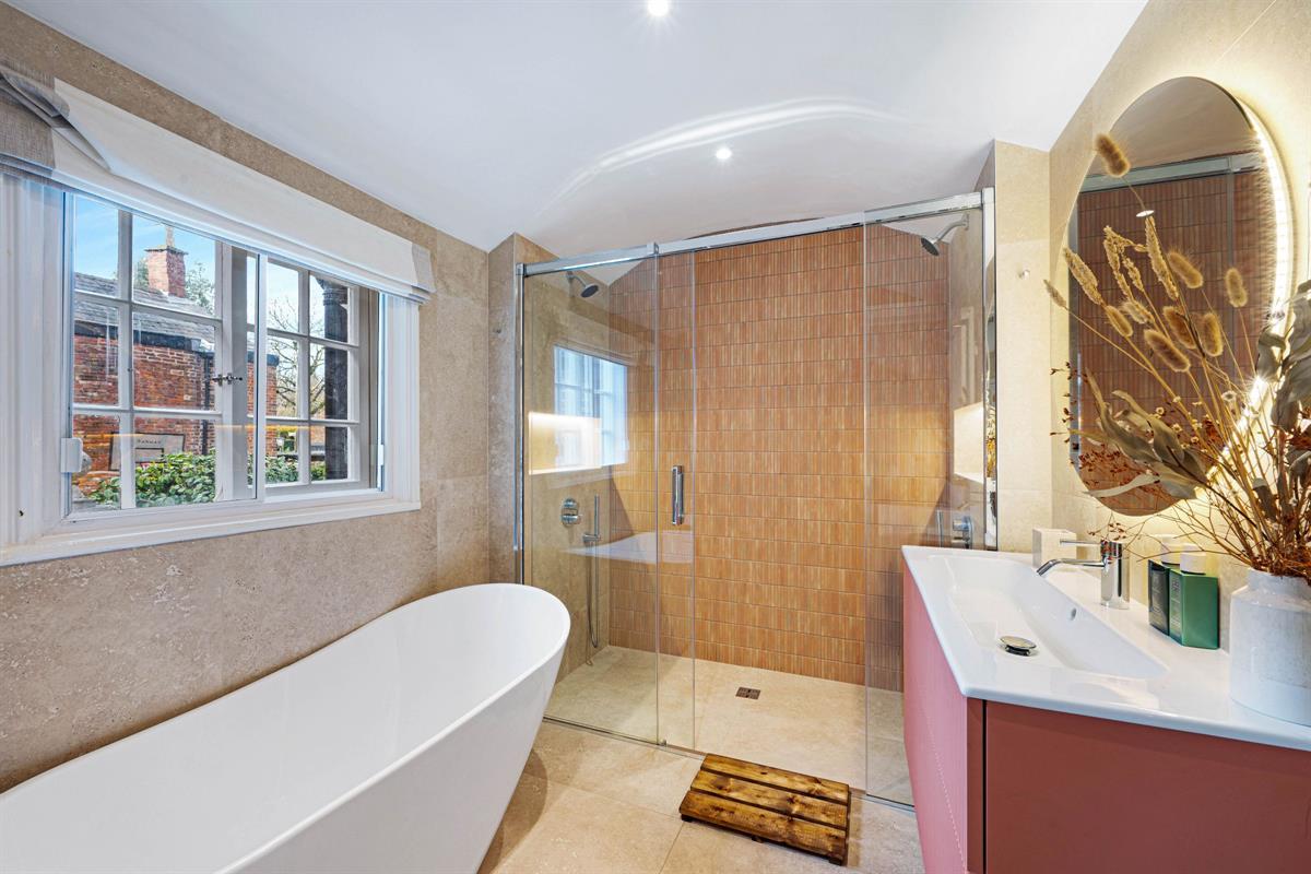 5 bed end of terrace house for sale in The Downs, Altrincham  - Property Image 15