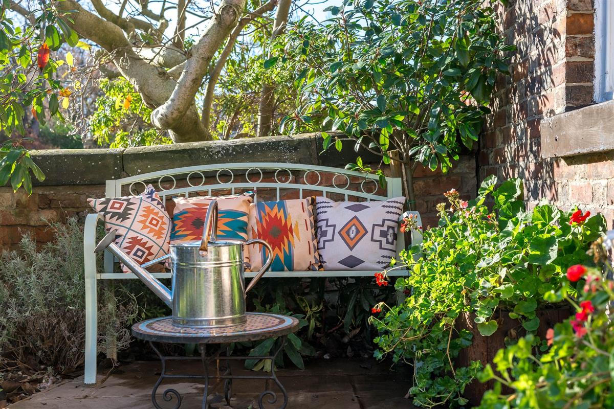 5 bed end of terrace house for sale in The Downs, Altrincham  - Property Image 20