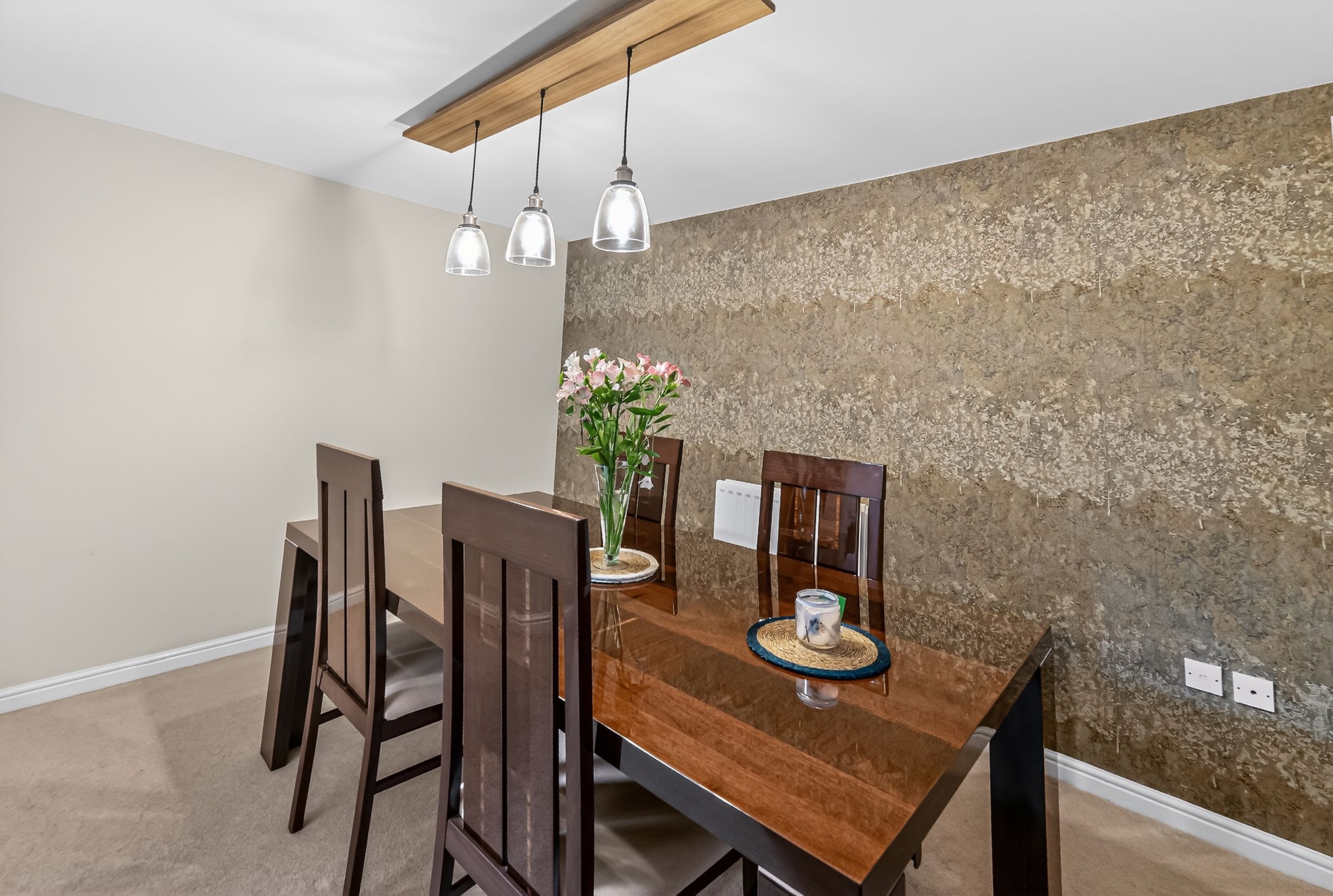 5 bed end of terrace house for sale in Harwell Road, West Timperley, Altrincham  - Property Image 6