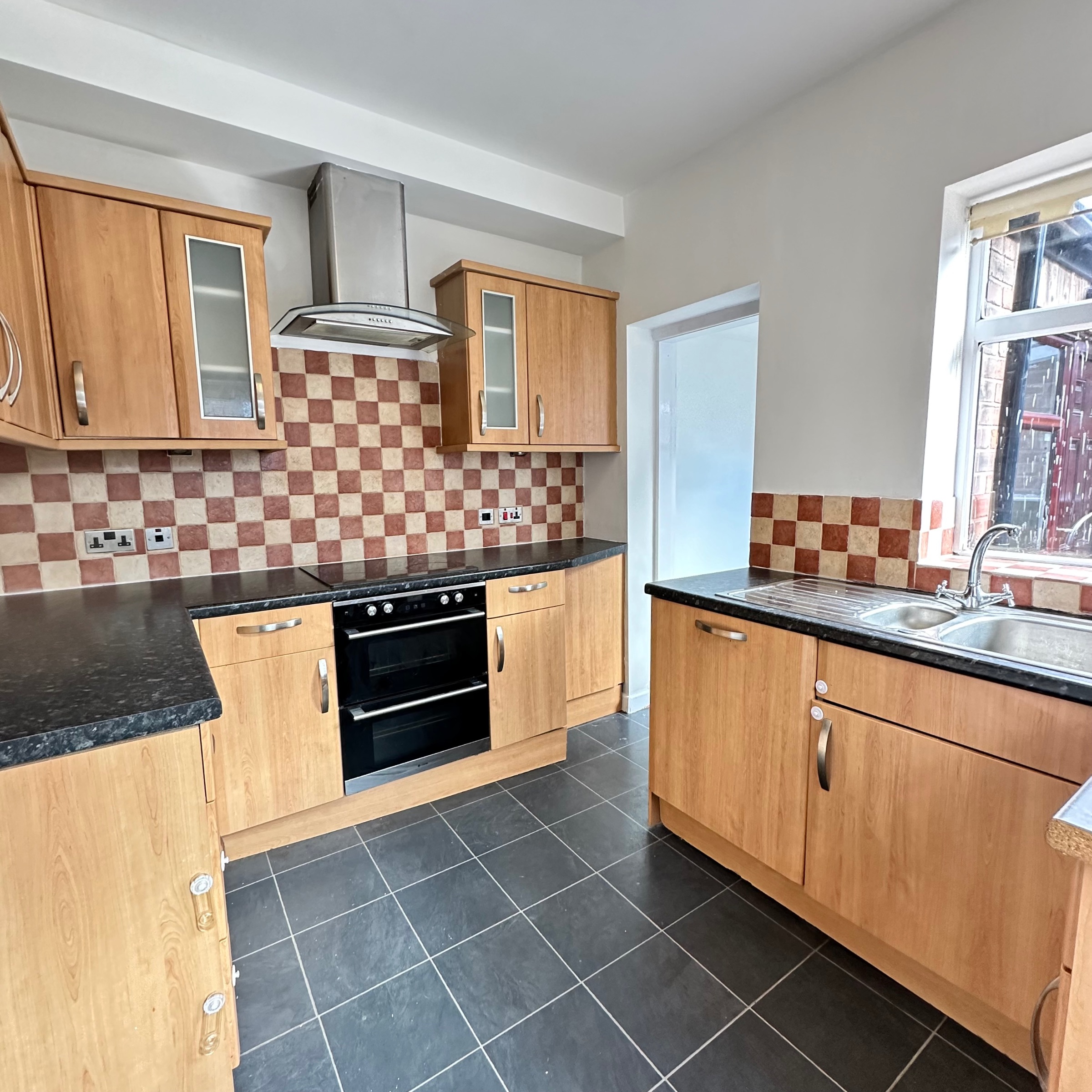 2 bed semi-detached house to rent in Altrincham Road, Manchester  - Property Image 4