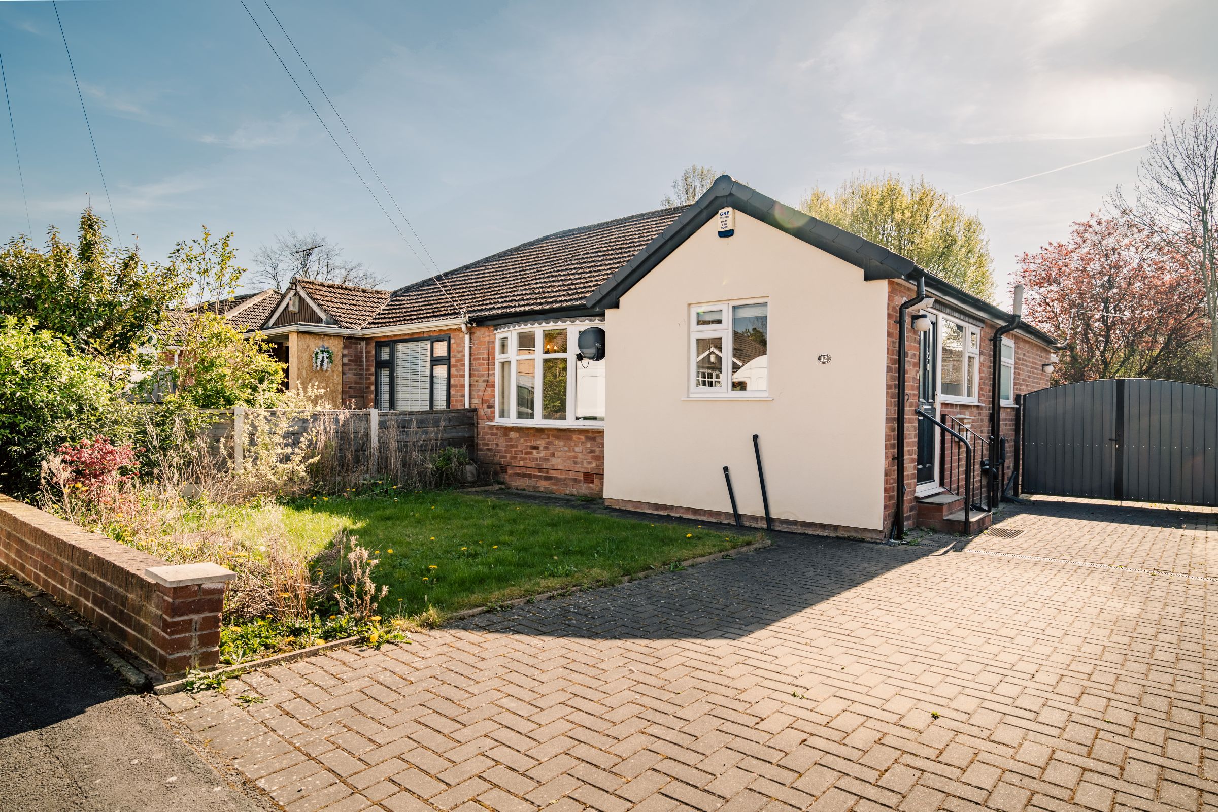 2 bed bungalow for sale in Portloe Road, Heald Green, Cheadle  - Property Image 3