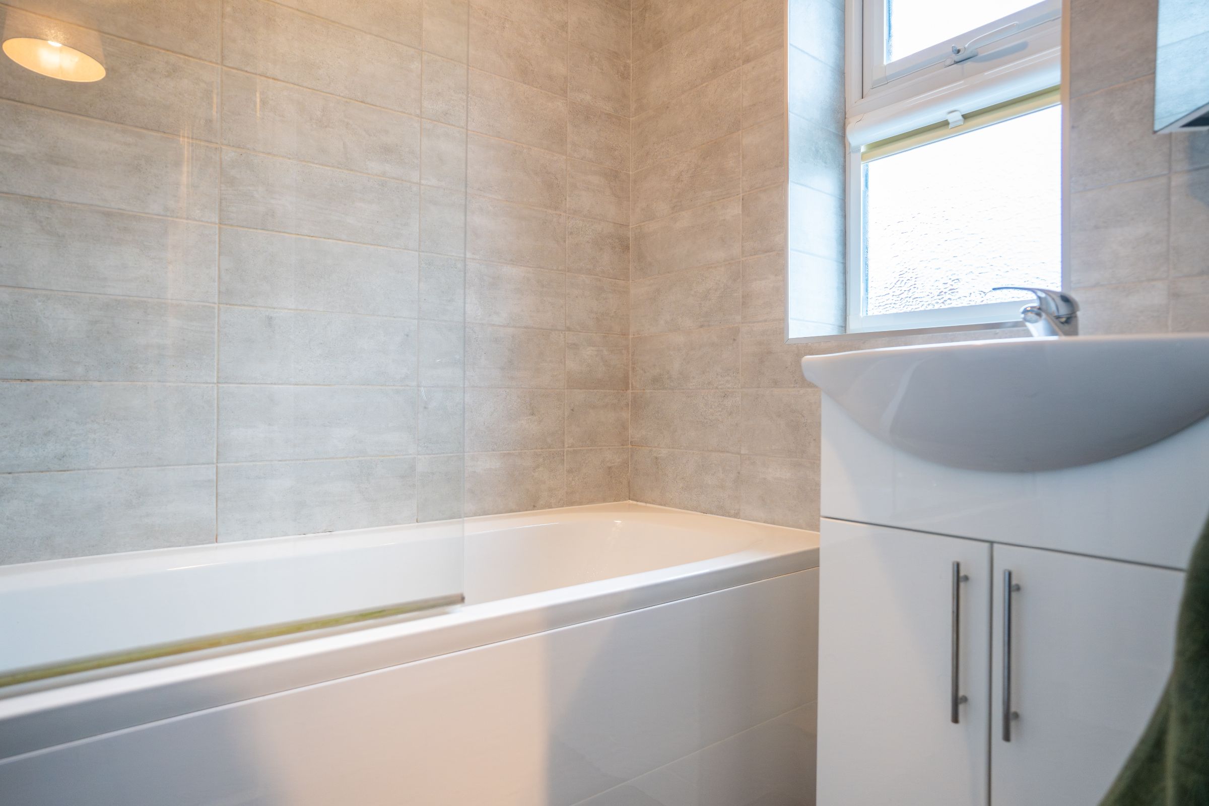 3 bed end of terrace house for sale in Cuerdon Walk, Manchester  - Property Image 10