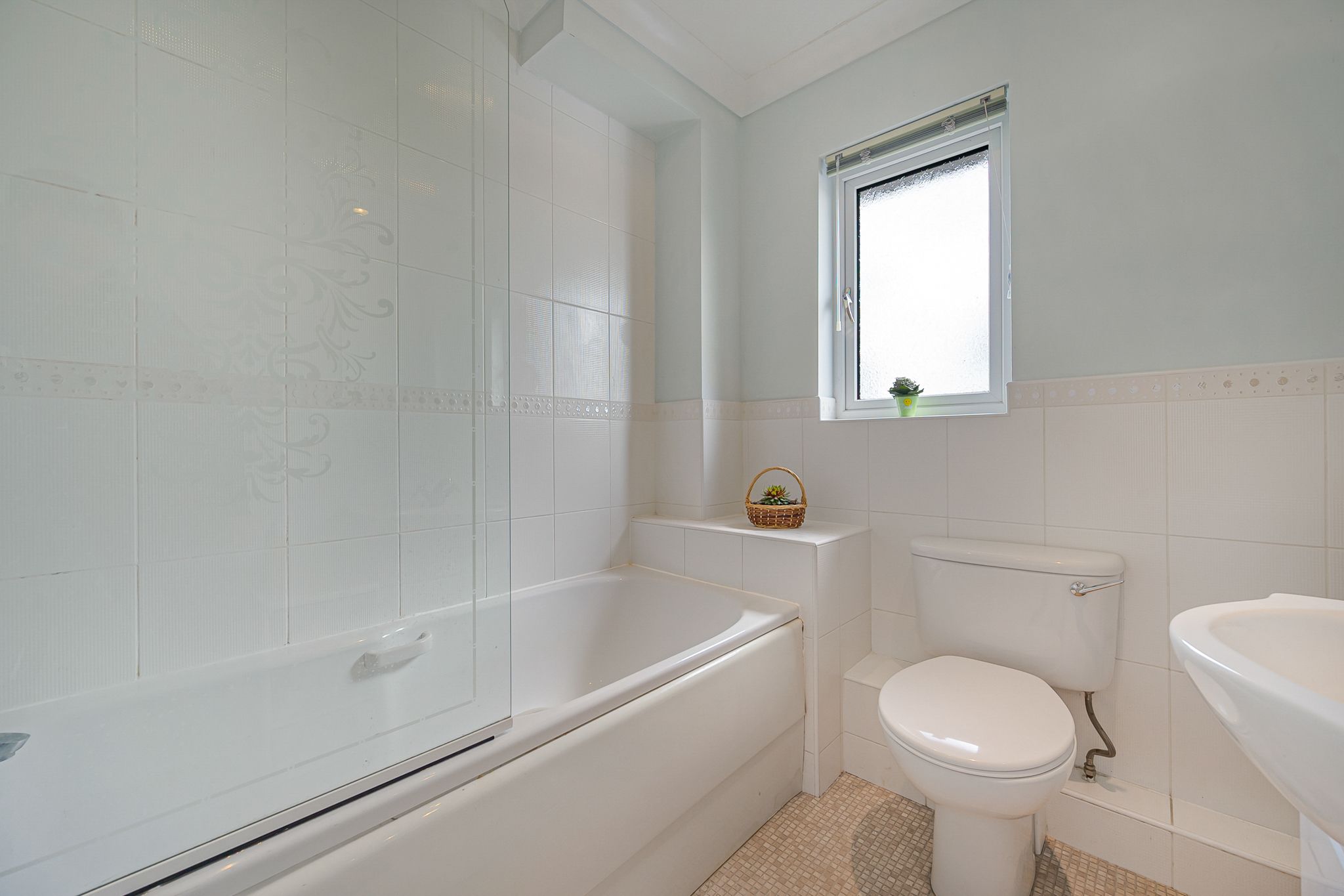 3 bed town house for sale in Merefield Court,  Bow Lane, Altrincham  - Property Image 14