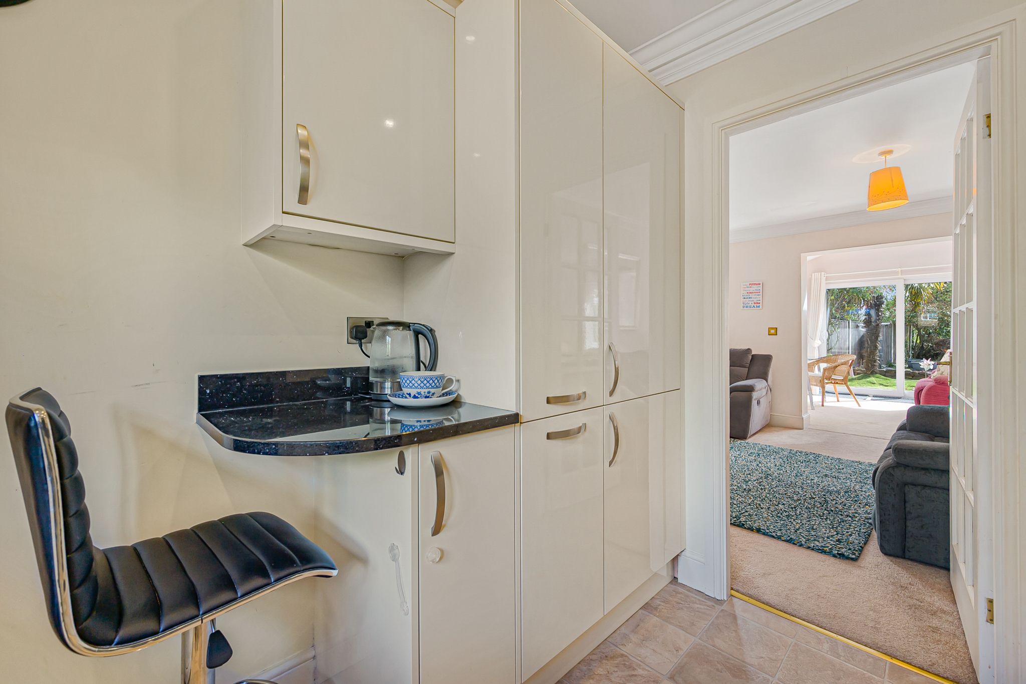 3 bed town house for sale in Merefield Court,  Bow Lane, Altrincham  - Property Image 7