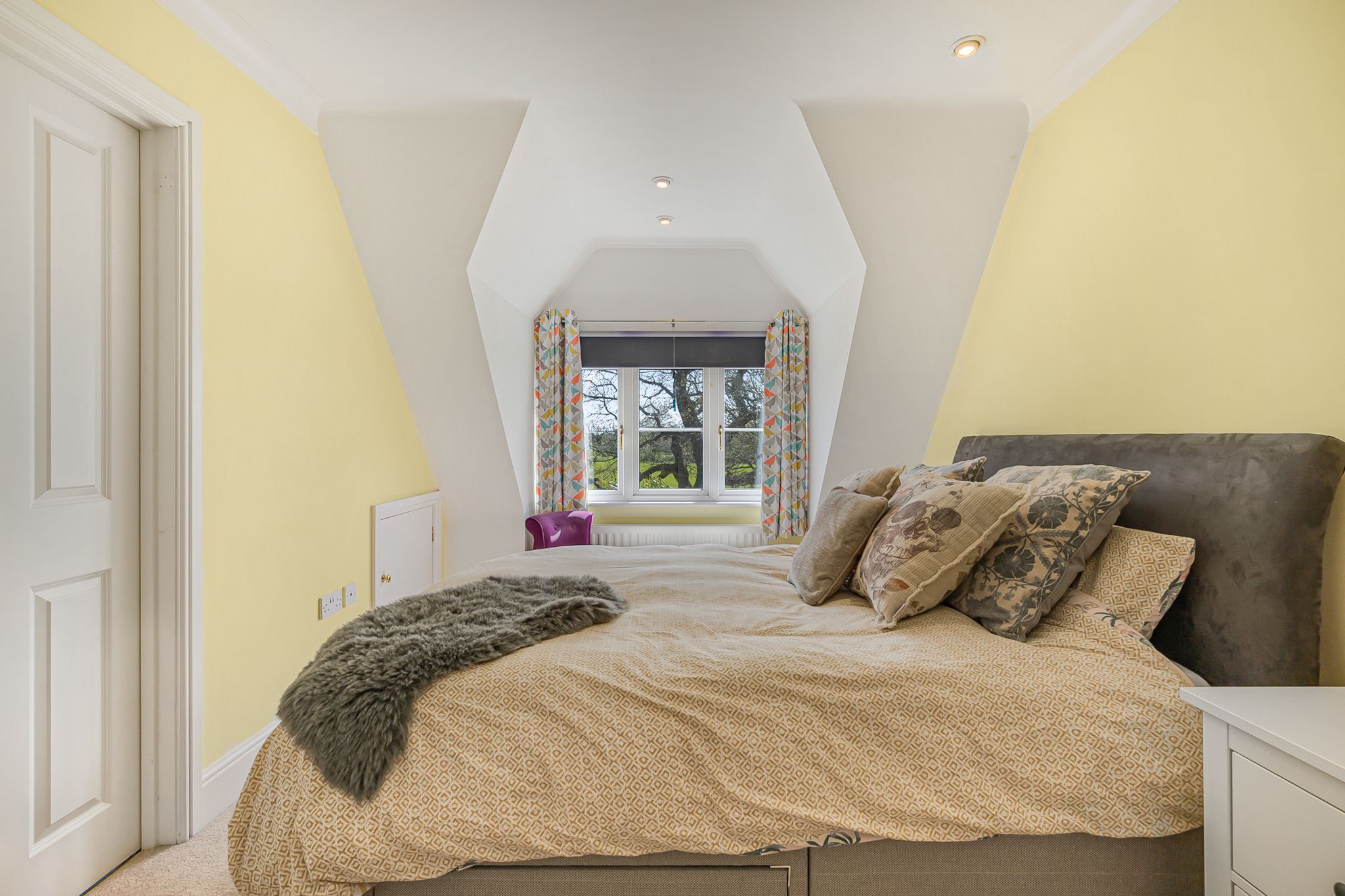 3 bed semi-detached house for sale in Beautiful views on Bow Lane in Bowdon  - Property Image 12