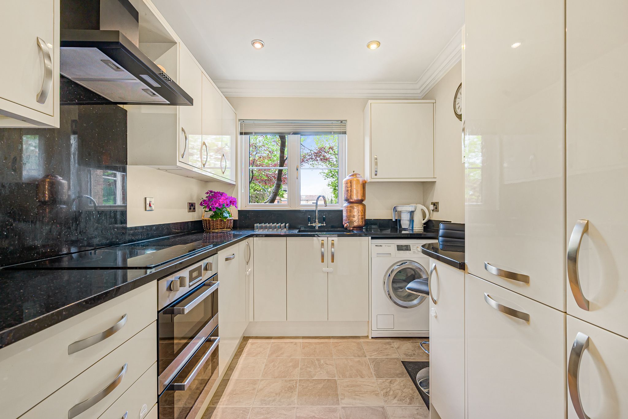 3 bed semi-detached house for sale in Beautiful views on Bow Lane in Bowdon  - Property Image 5