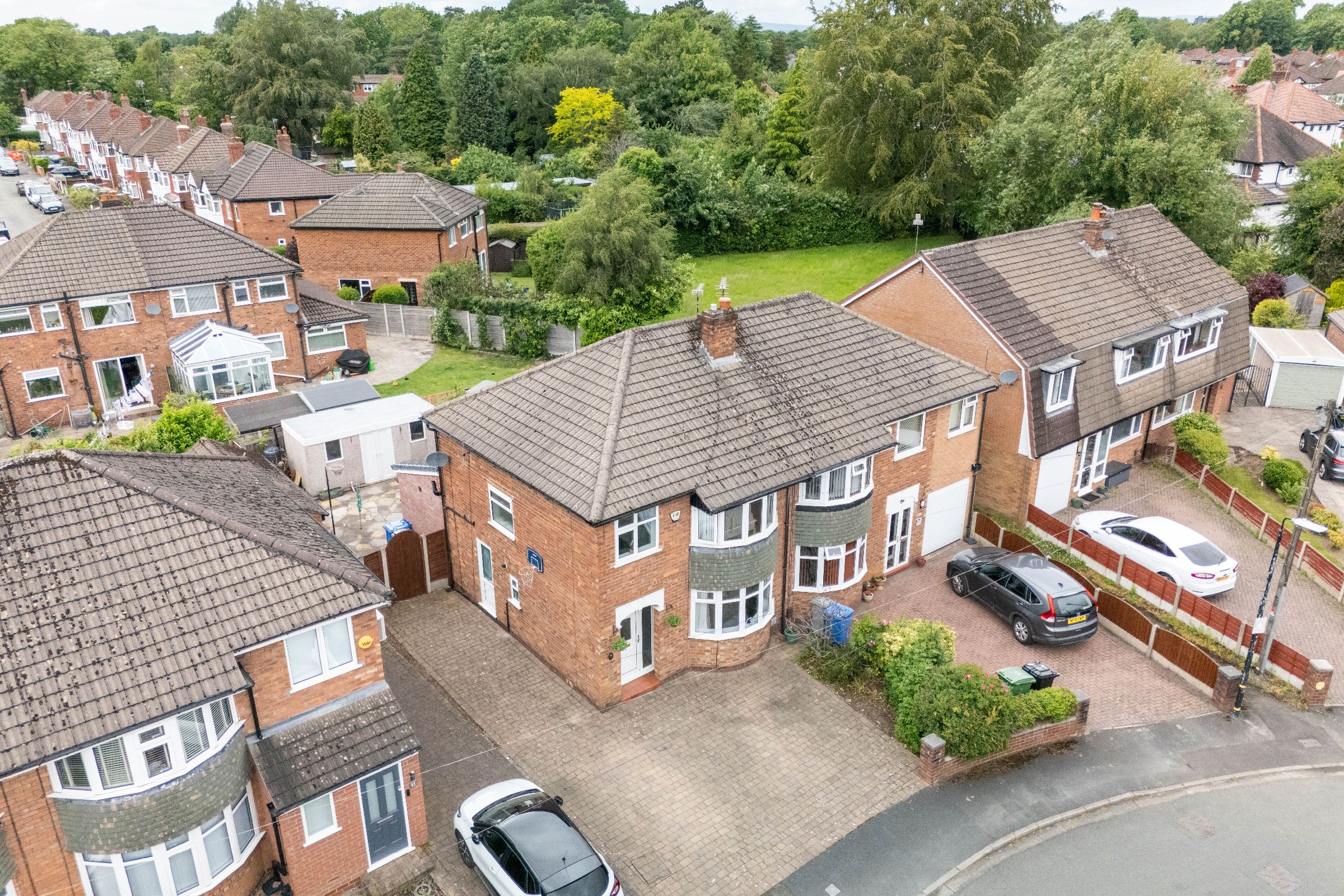 3 bed semi-detached house for sale in Fairbourne Drive, Timperley, Altrincham  - Property Image 20