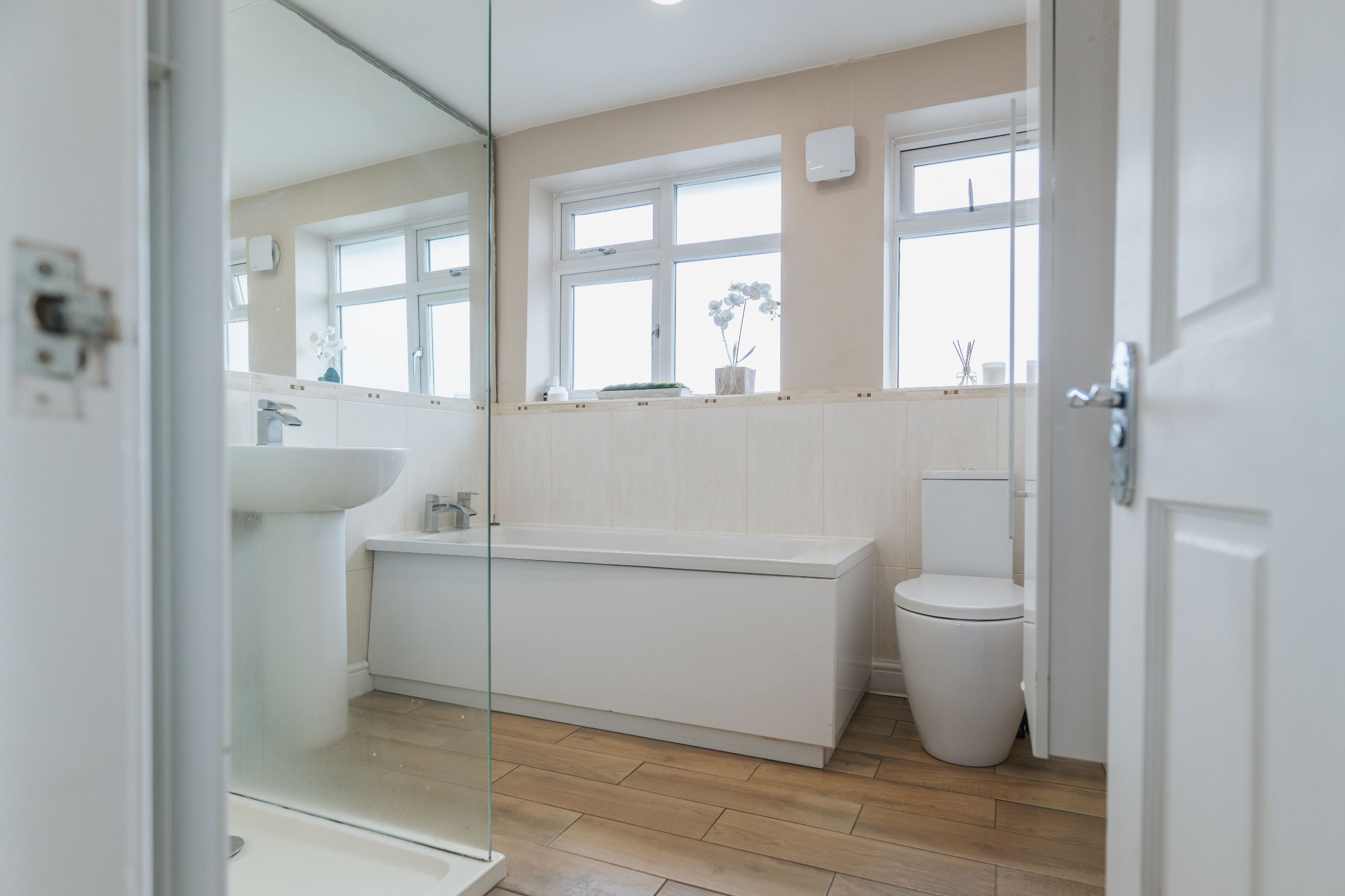 3 bed semi-detached house for sale in Fairbourne Drive, Timperley, Altrincham  - Property Image 14