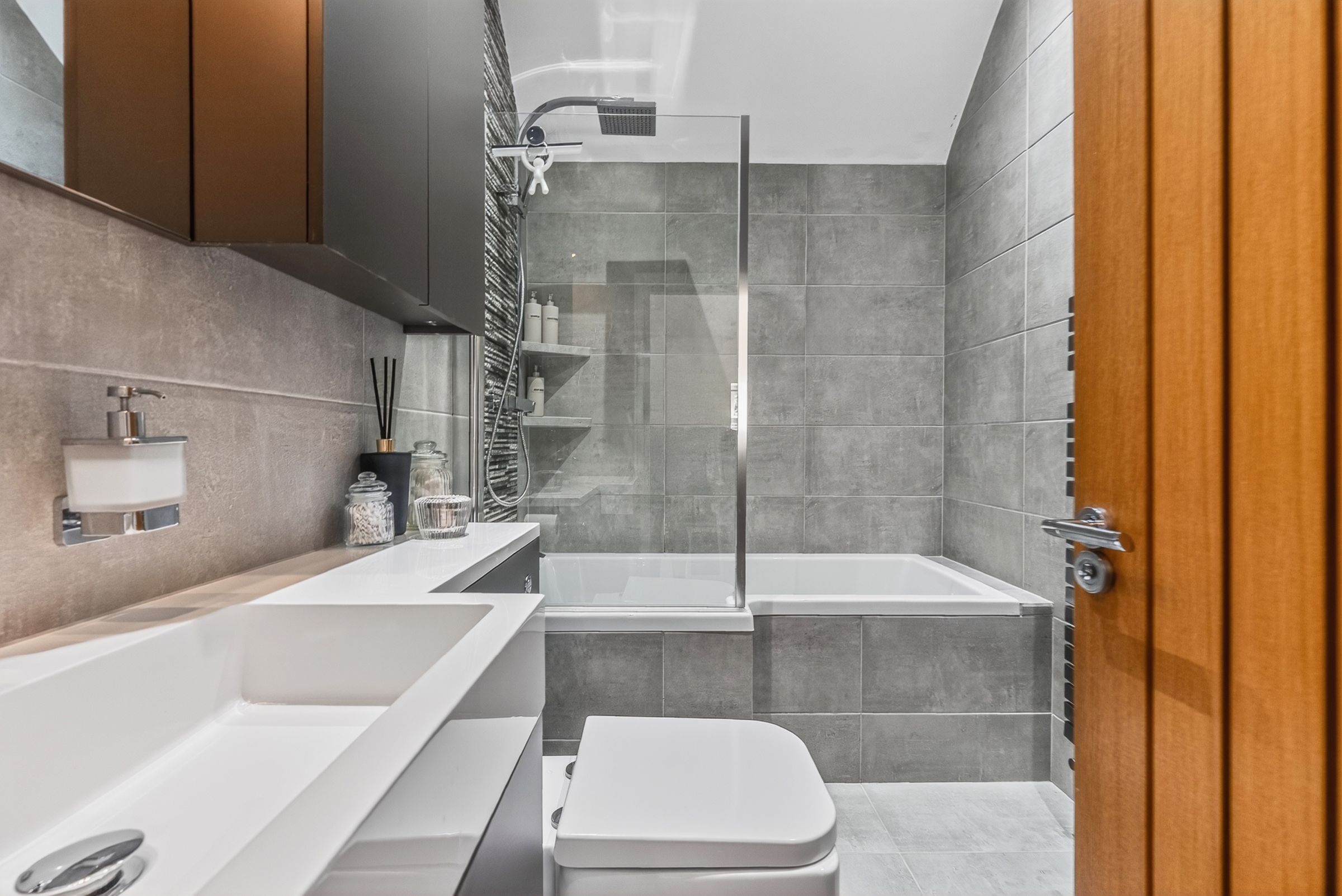 4 bed semi-detached house for sale in Barns Place, Hale Barns, Altrincham  - Property Image 12