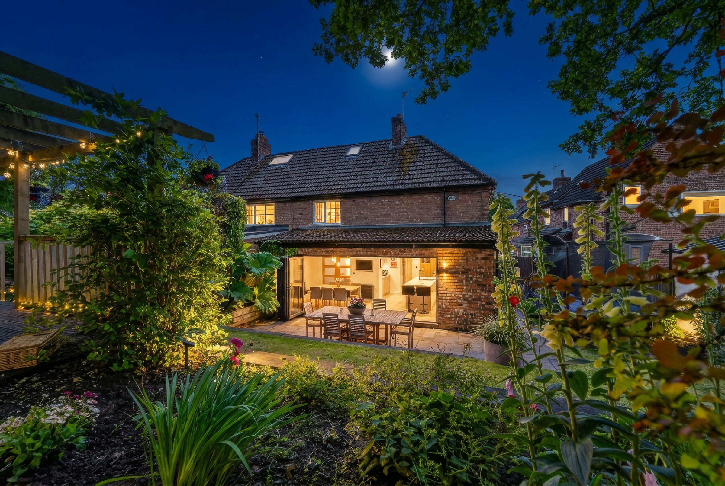 4 bed semi-detached house for sale in Barns Place, Hale Barns, Altrincham  - Property Image 15