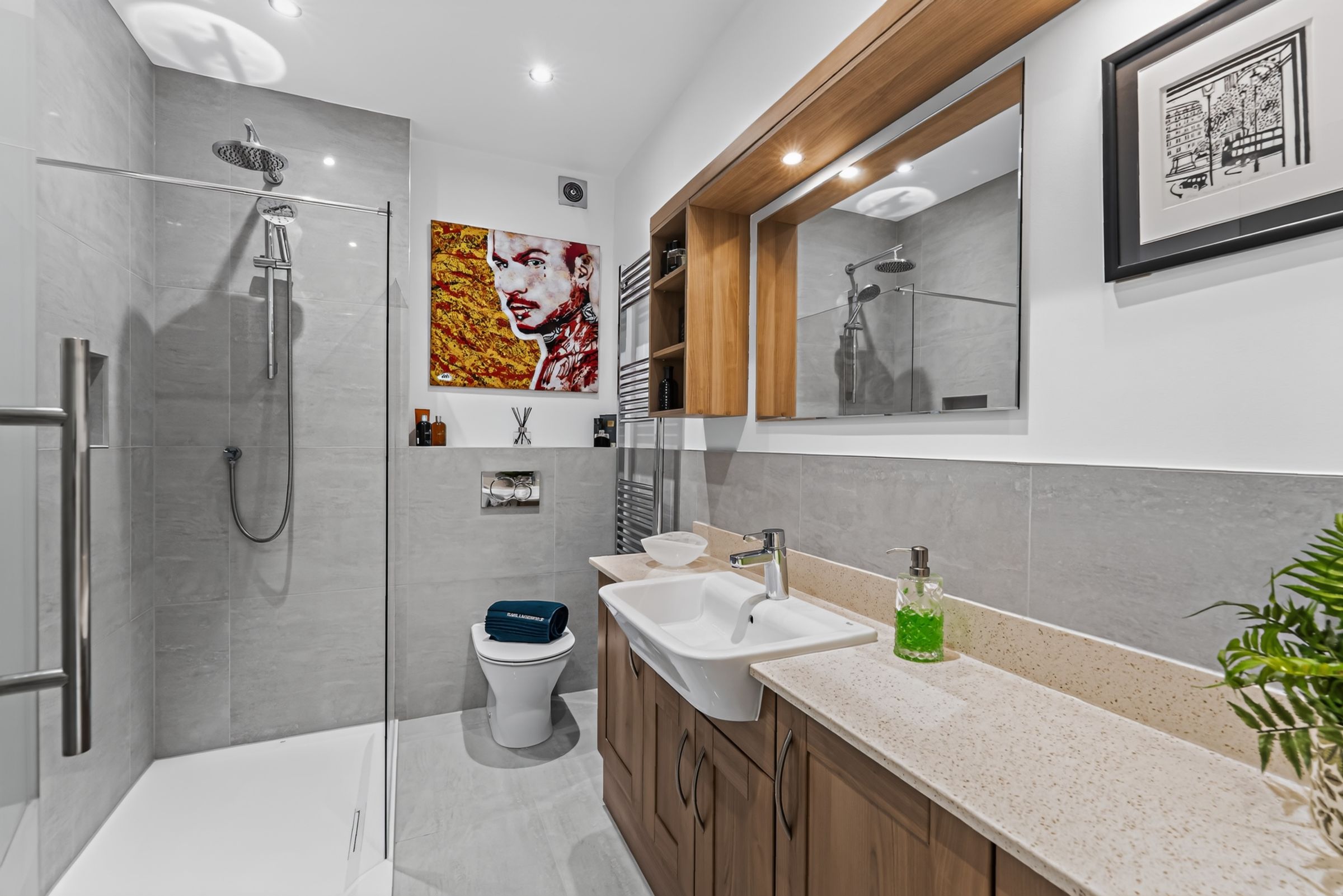 2 bed flat for sale in Duplex Apartment with South Facing Balcony in Park Gate, Altrincham  - Property Image 12