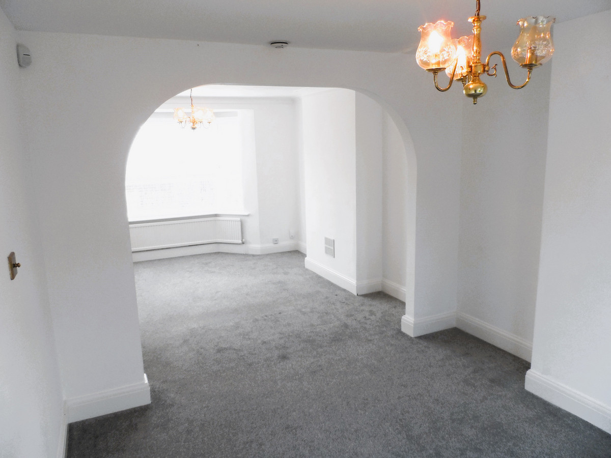 3 bed terraced house to rent in Hunters Way, Gillingham, ME7  - Property Image 2