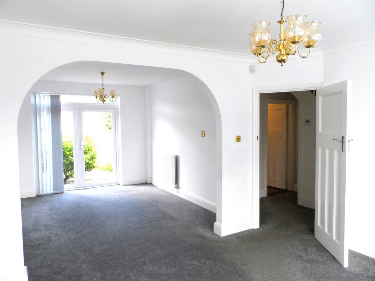 3 bed terraced house to rent in Hunters Way, Gillingham, ME7