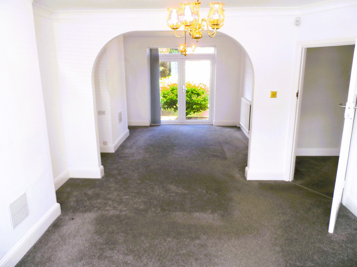 3 bed terraced house to rent in Hunters Way, Gillingham, ME7  - Property Image 3