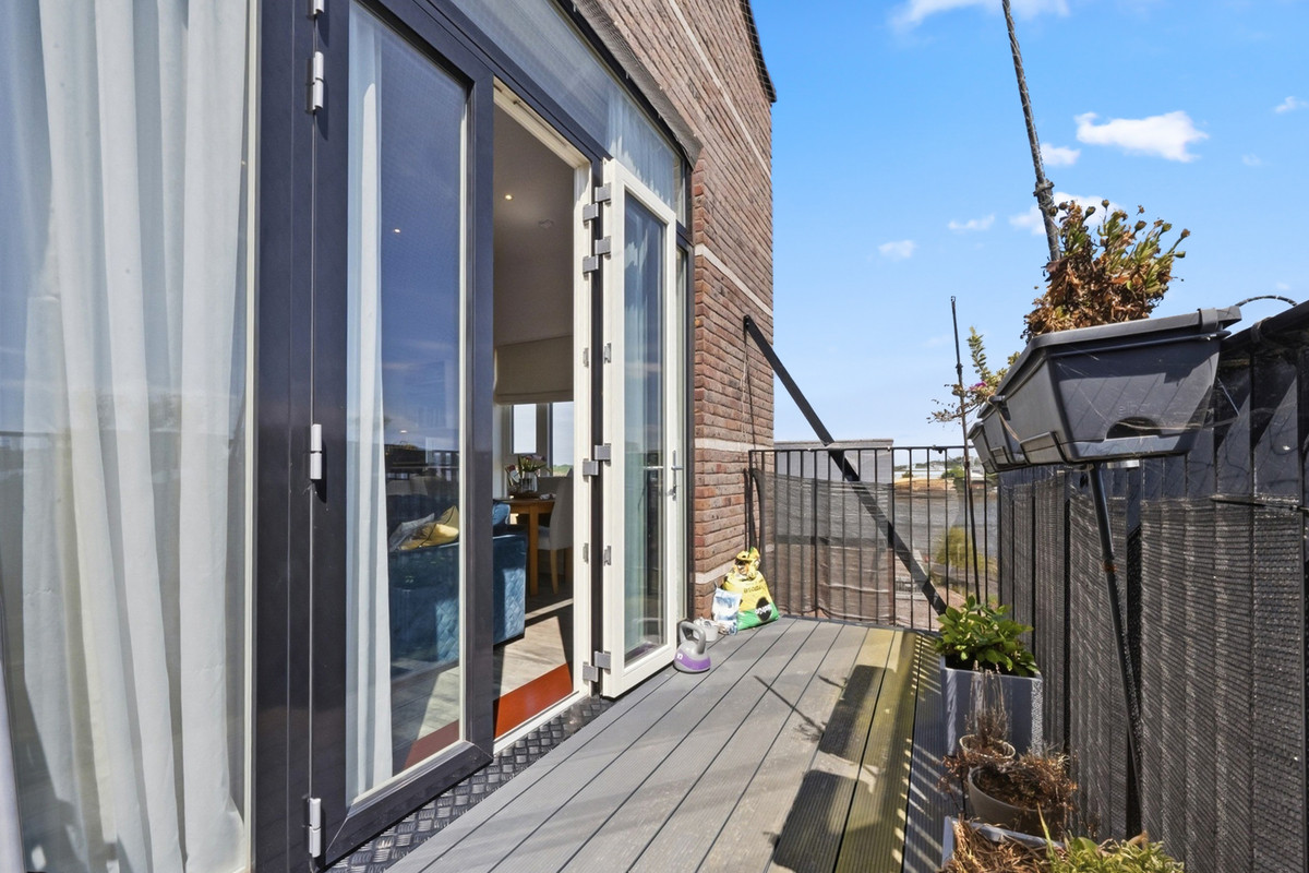 2 bed apartment for sale in Corys Road, Rochester, ME1 15