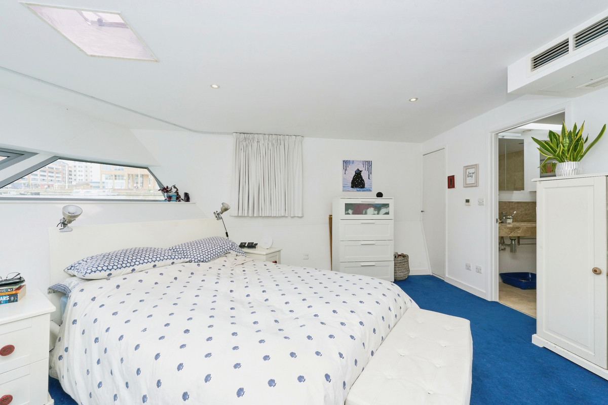2 bed house boat for sale in 3 Panther Quay, Kingston upon Thames KT1 4BU  - Property Image 12