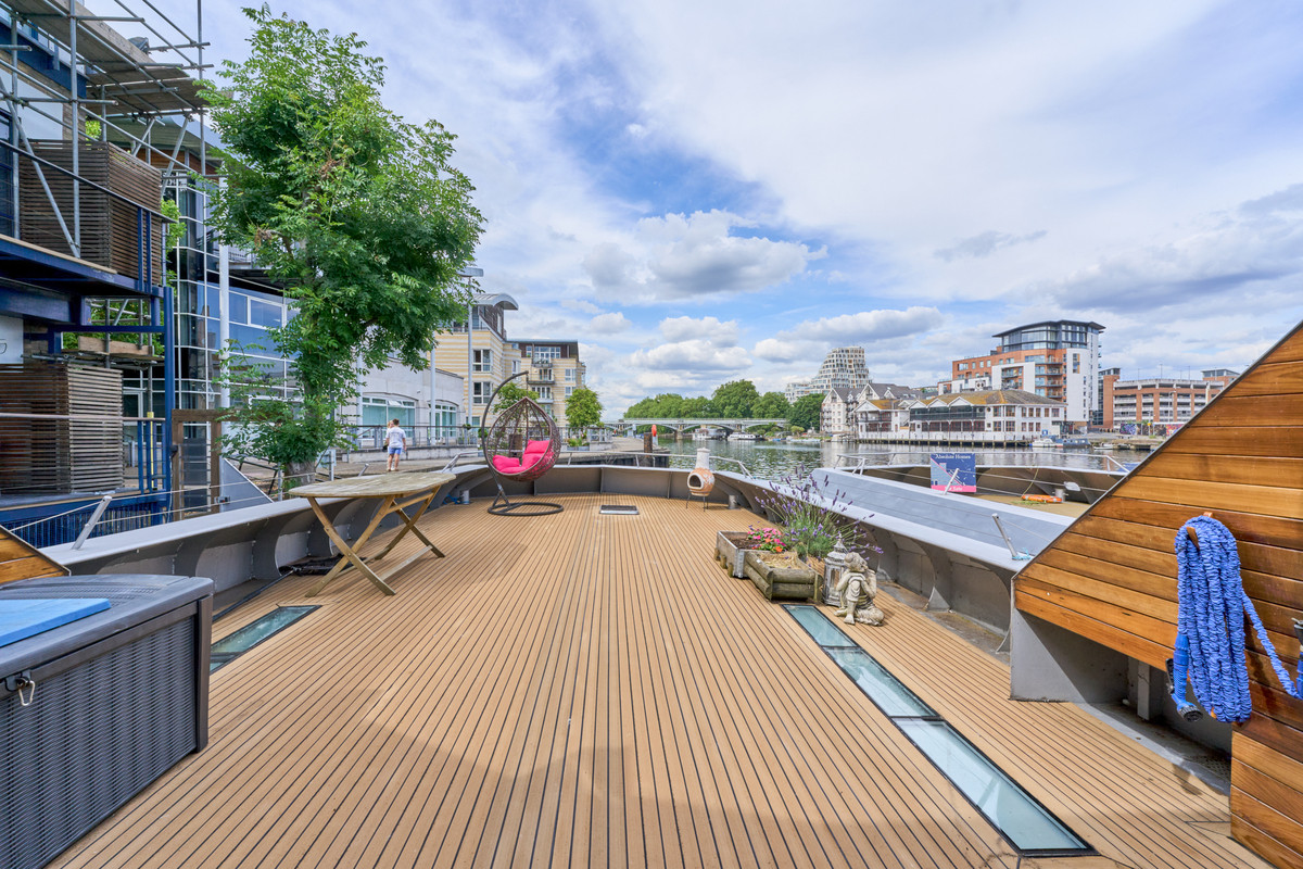 2 bed house boat for sale in 3 Panther Quay, Kingston upon Thames KT1 4BU 1