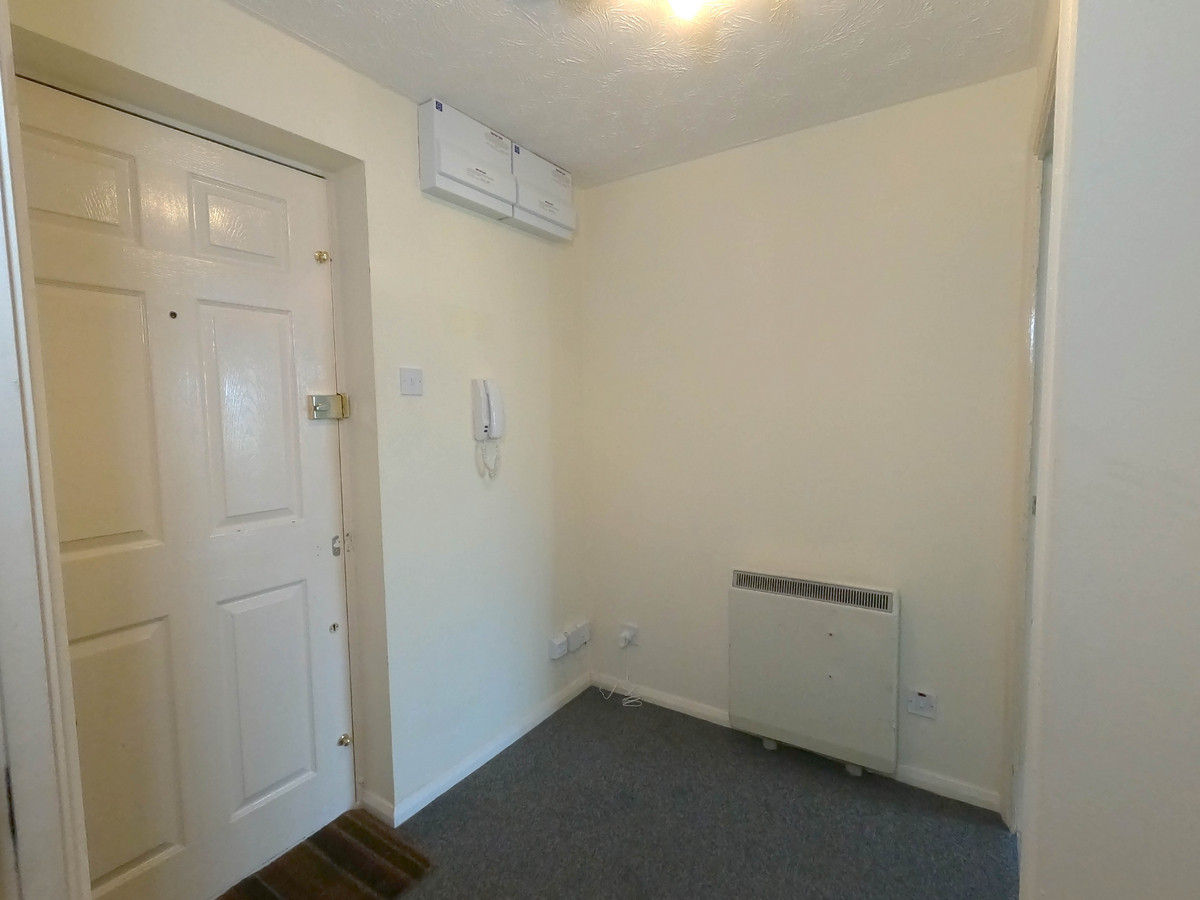 1 bed apartment for sale in Darwin Court Gravel Walk, Rochester, ME1  - Property Image 5