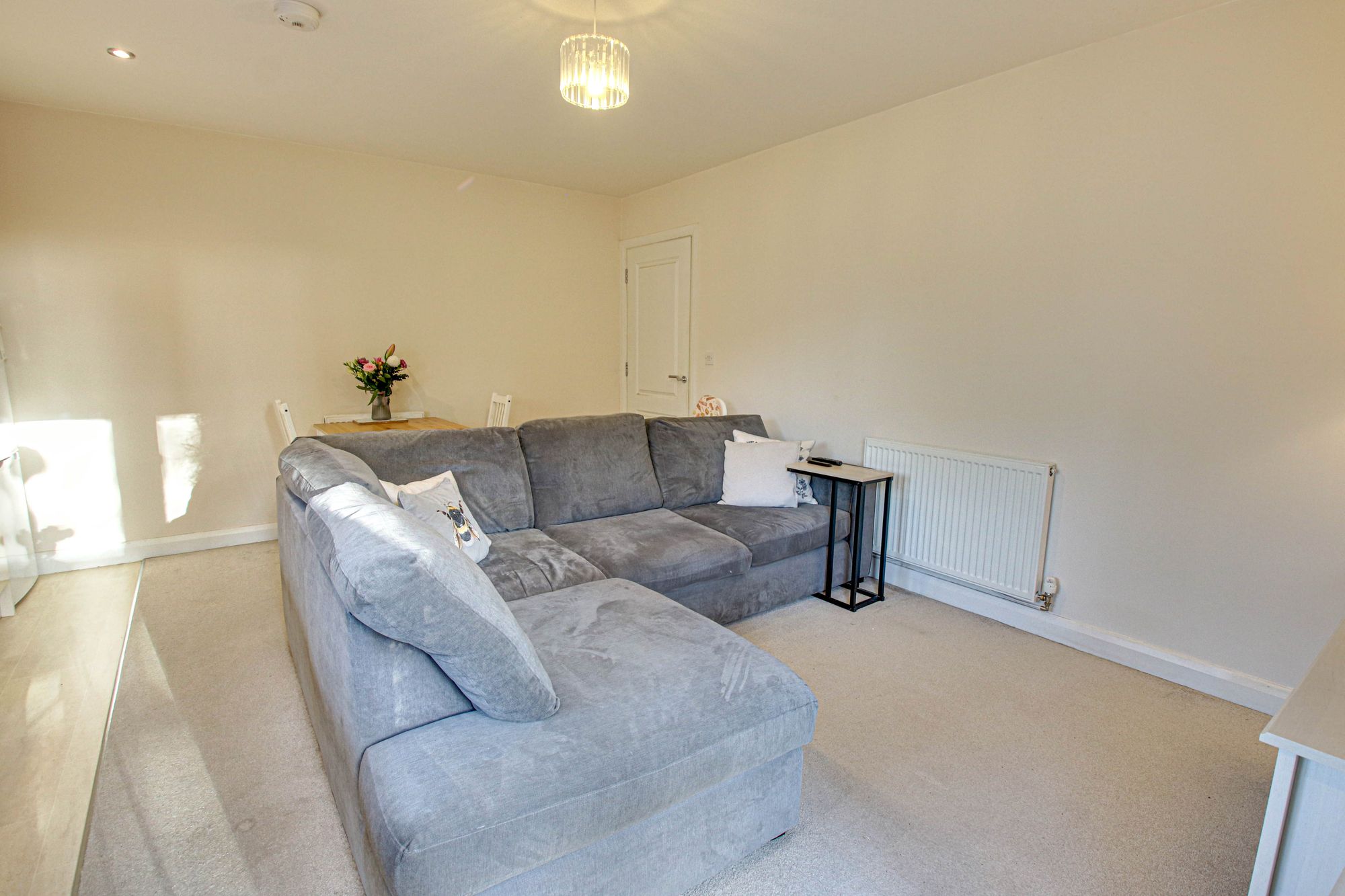2 bed ground floor flat for sale in Glazebrook Meadows, Glazebrook, WA3  - Property Image 4