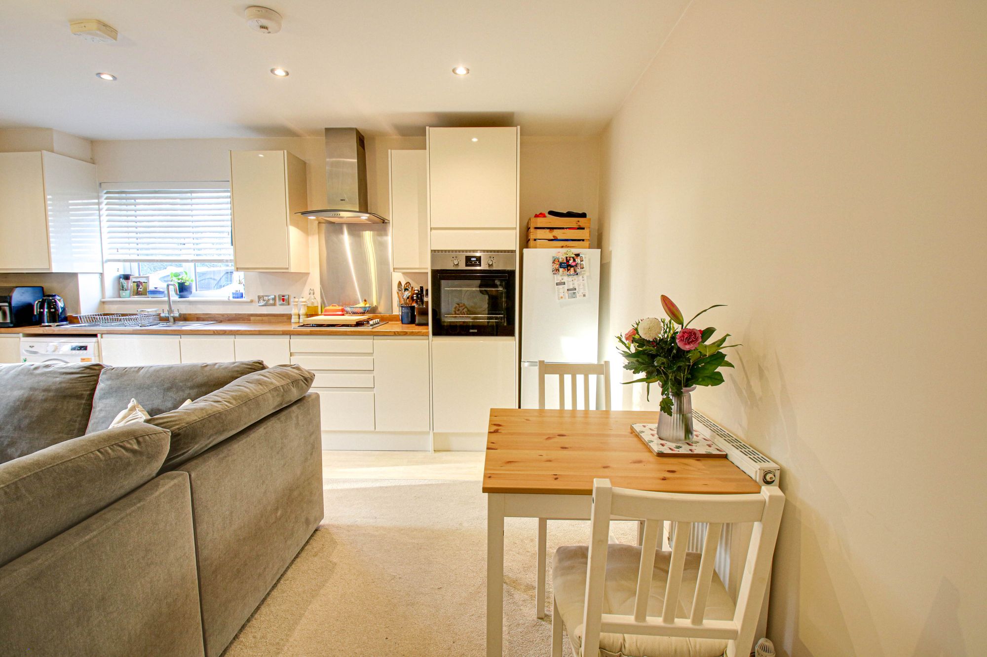 2 bed ground floor flat for sale in Glazebrook Meadows, Glazebrook, WA3 5