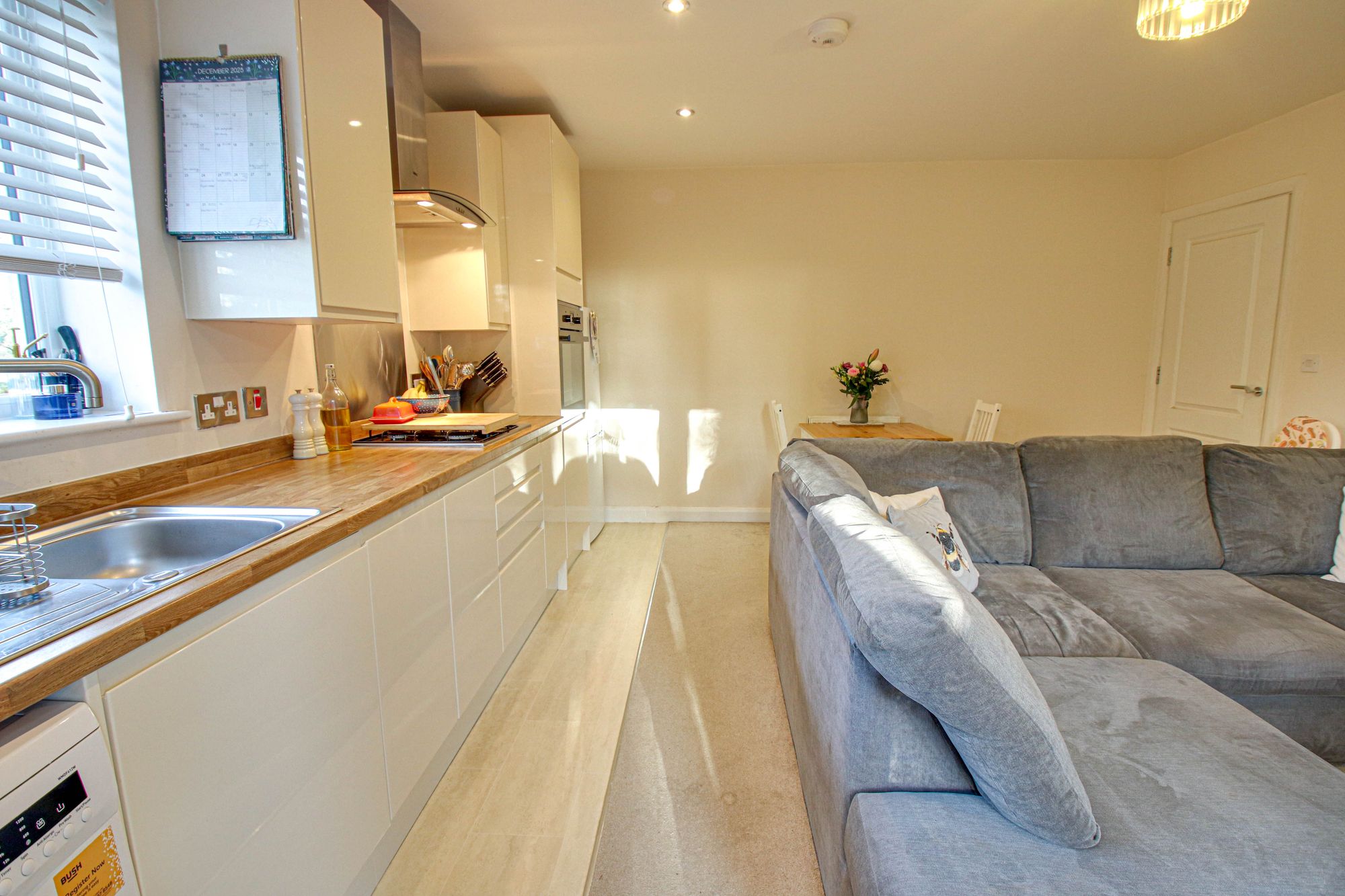 2 bed ground floor flat for sale in Glazebrook Meadows, Glazebrook, WA3 4