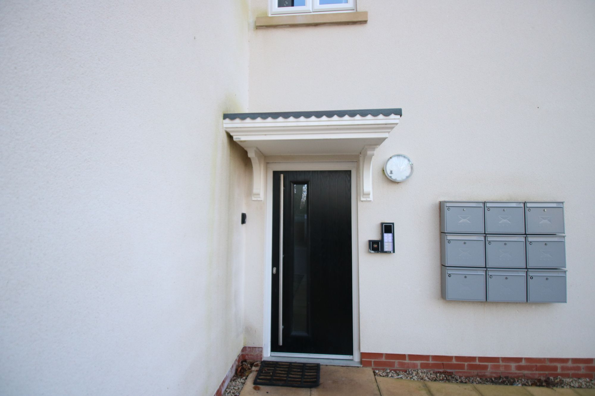2 bed ground floor flat for sale in Glazebrook Meadows, Glazebrook, WA3 15