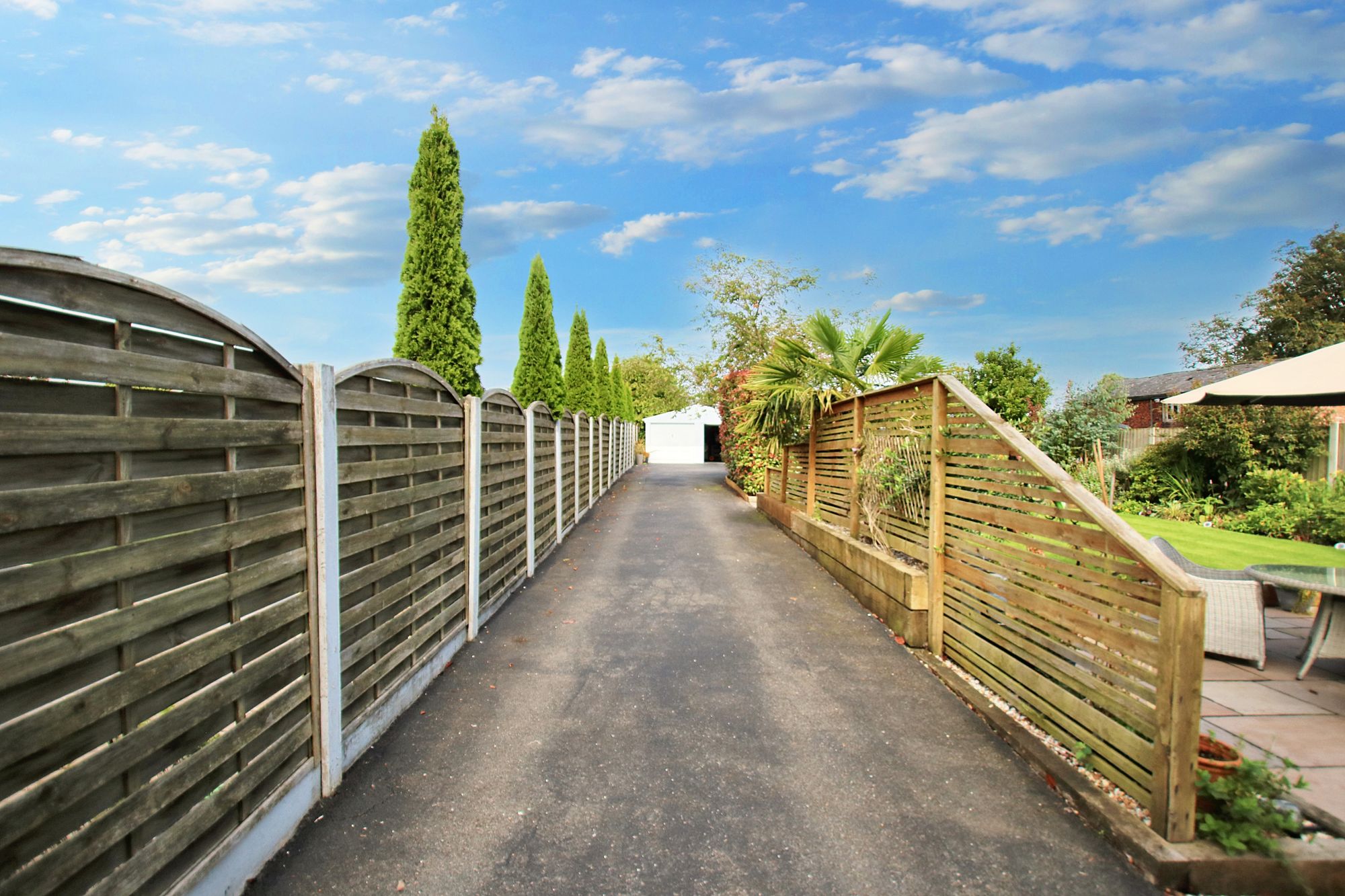 3 bed detached house for sale in Bank Street, Glazebrook, WA3  - Property Image 46