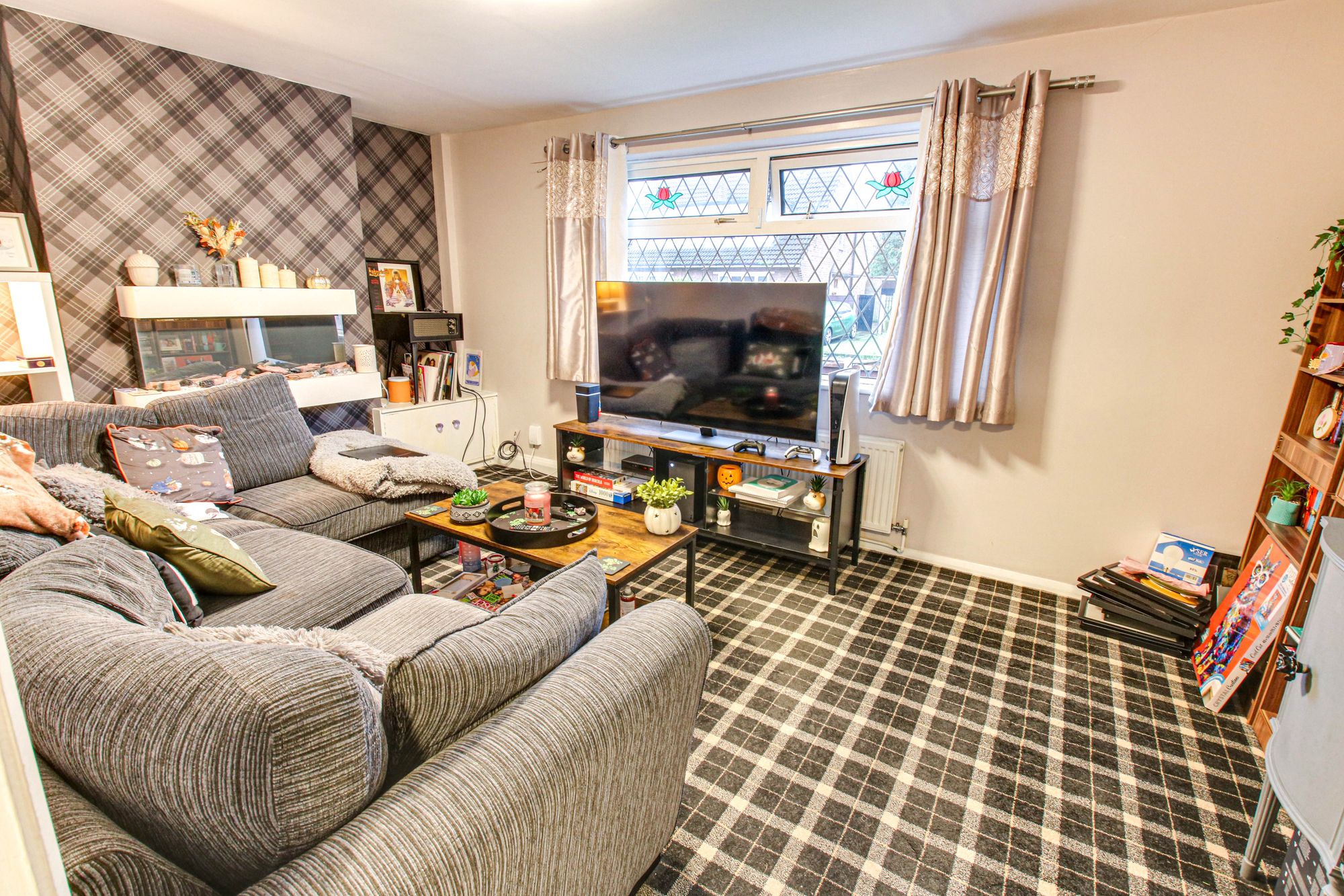 3 bed semi-detached house to rent in Sussex Road, Cadishead, M44 2