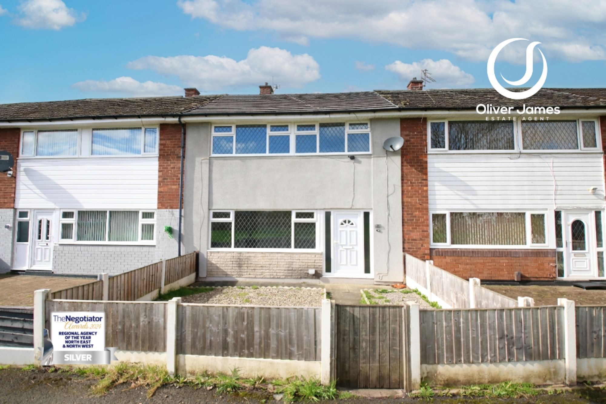 3 bed terraced house for sale in Hawk Road, Irlam, M44  - Property Image 1