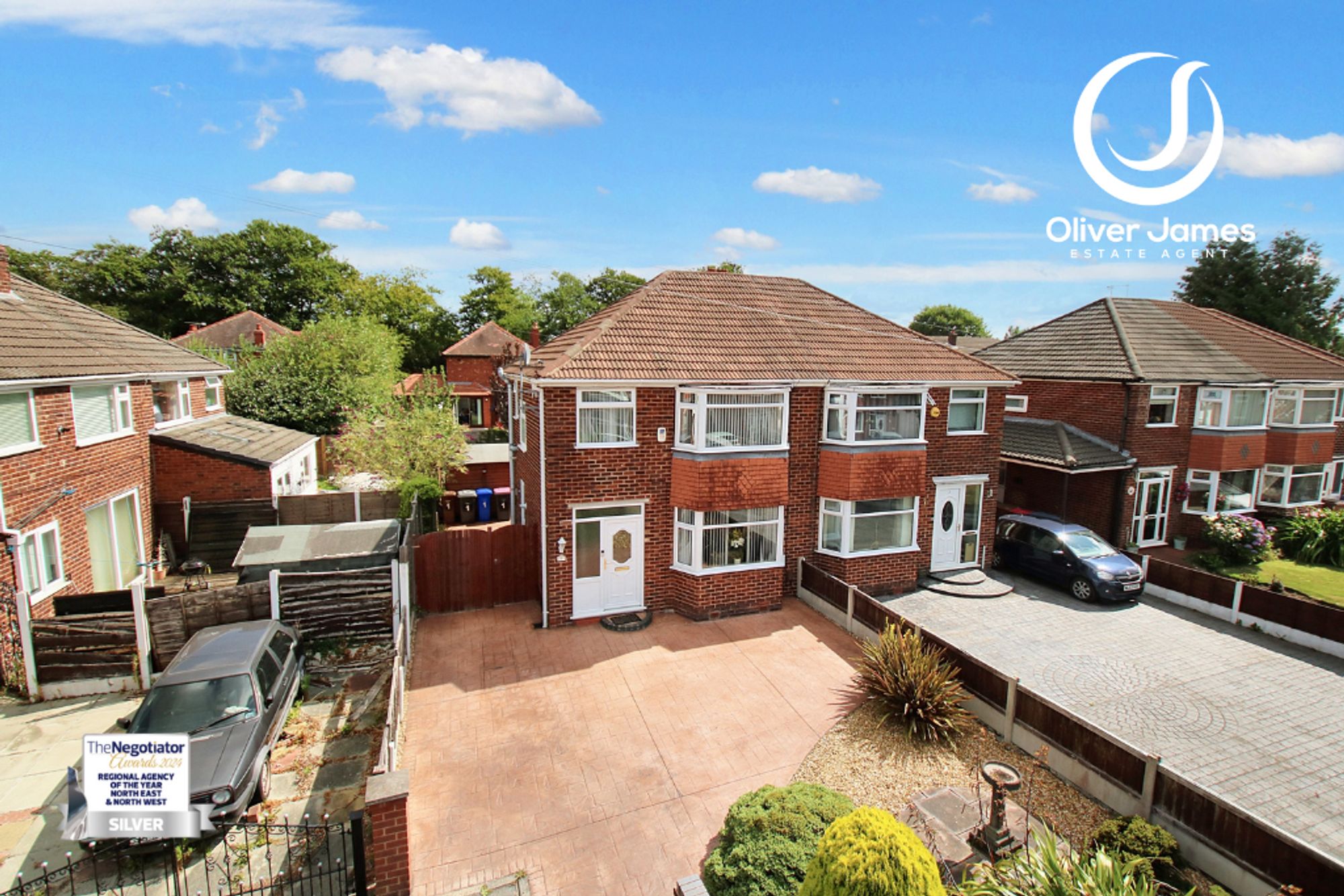 3 bed semi-detached house for sale in Ferndown Drive, Irlam, M44 - Property Image 1