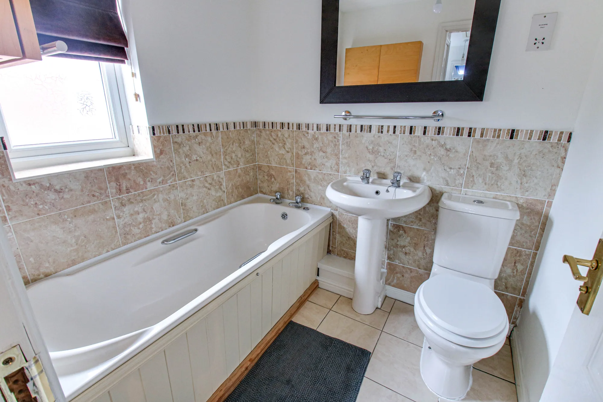 3 bed semi-detached house to rent in Stickens Lock Lane, Irlam, M44  - Property Image 10