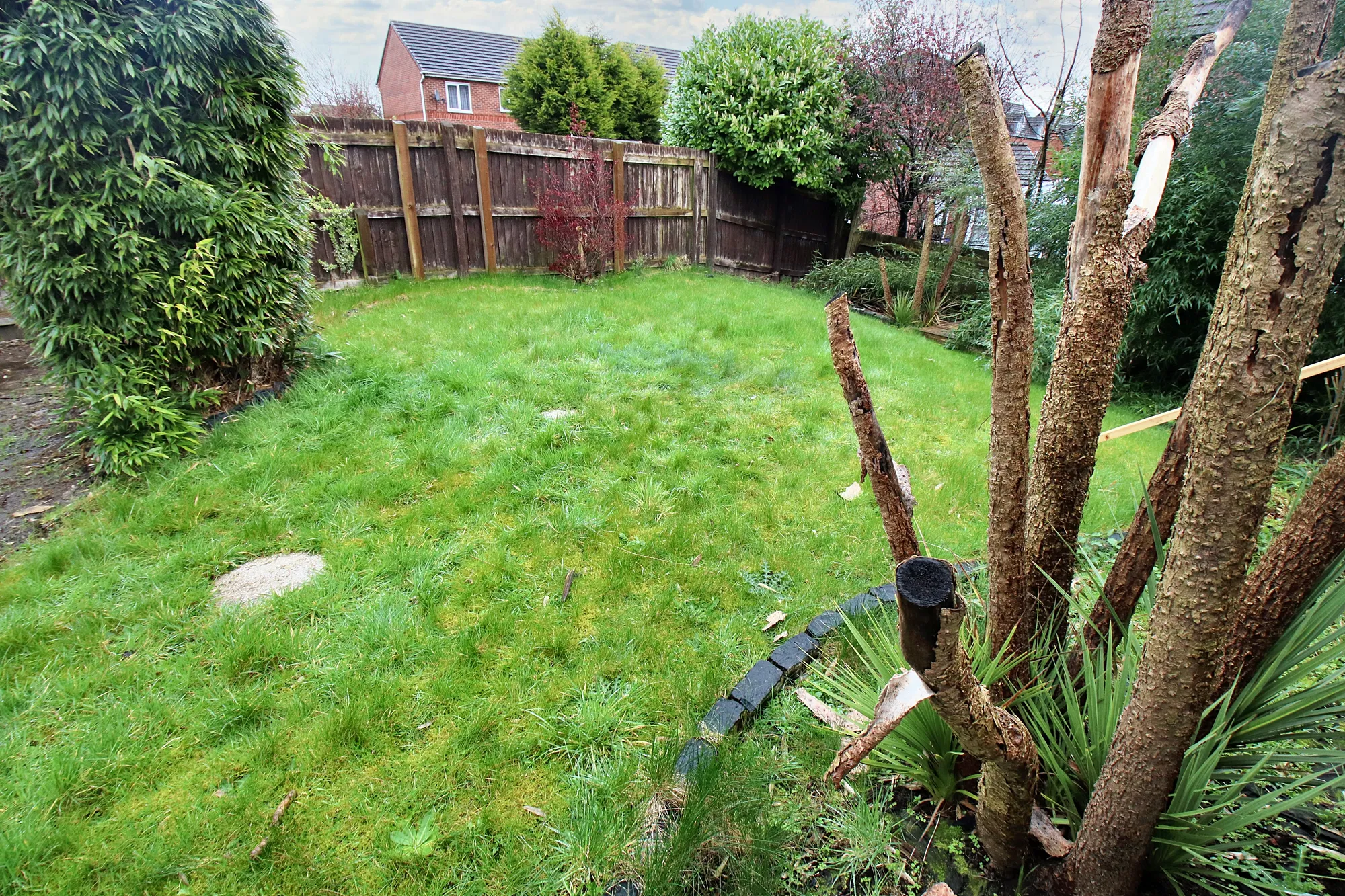 3 bed semi-detached house to rent in Stickens Lock Lane, Irlam, M44 11