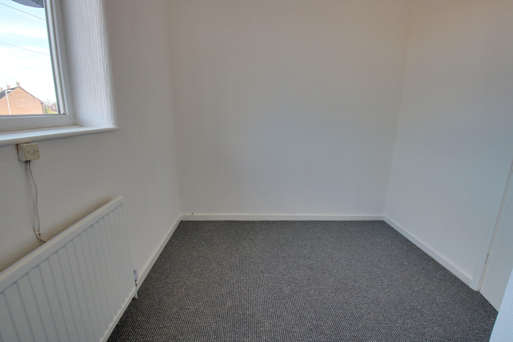 3 bed mid-terraced house to rent in Buckingham Road, Cadishead, M44 8