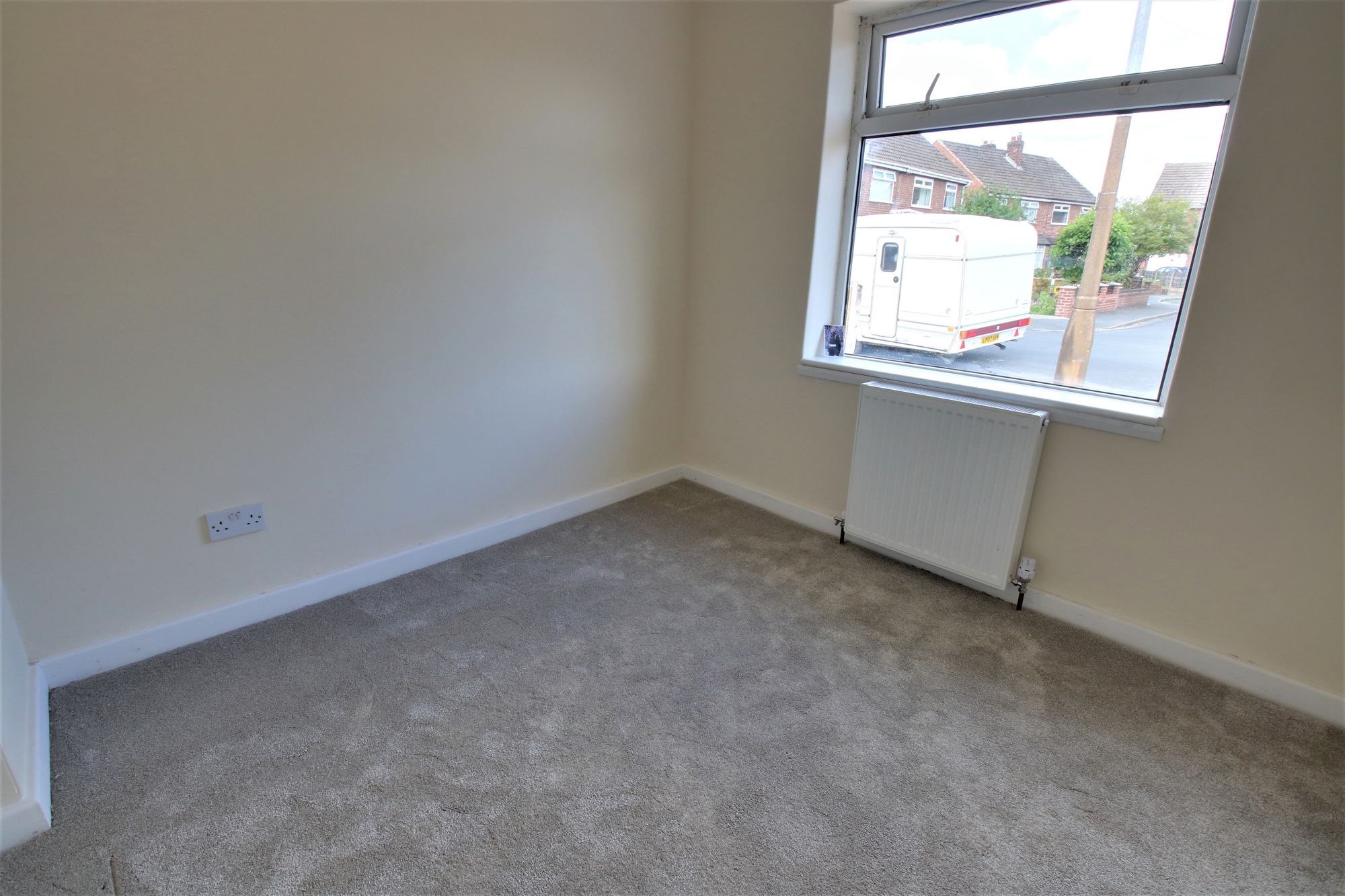 2 bed bungalow for sale in Platts Drive, Irlam, M44  - Property Image 8