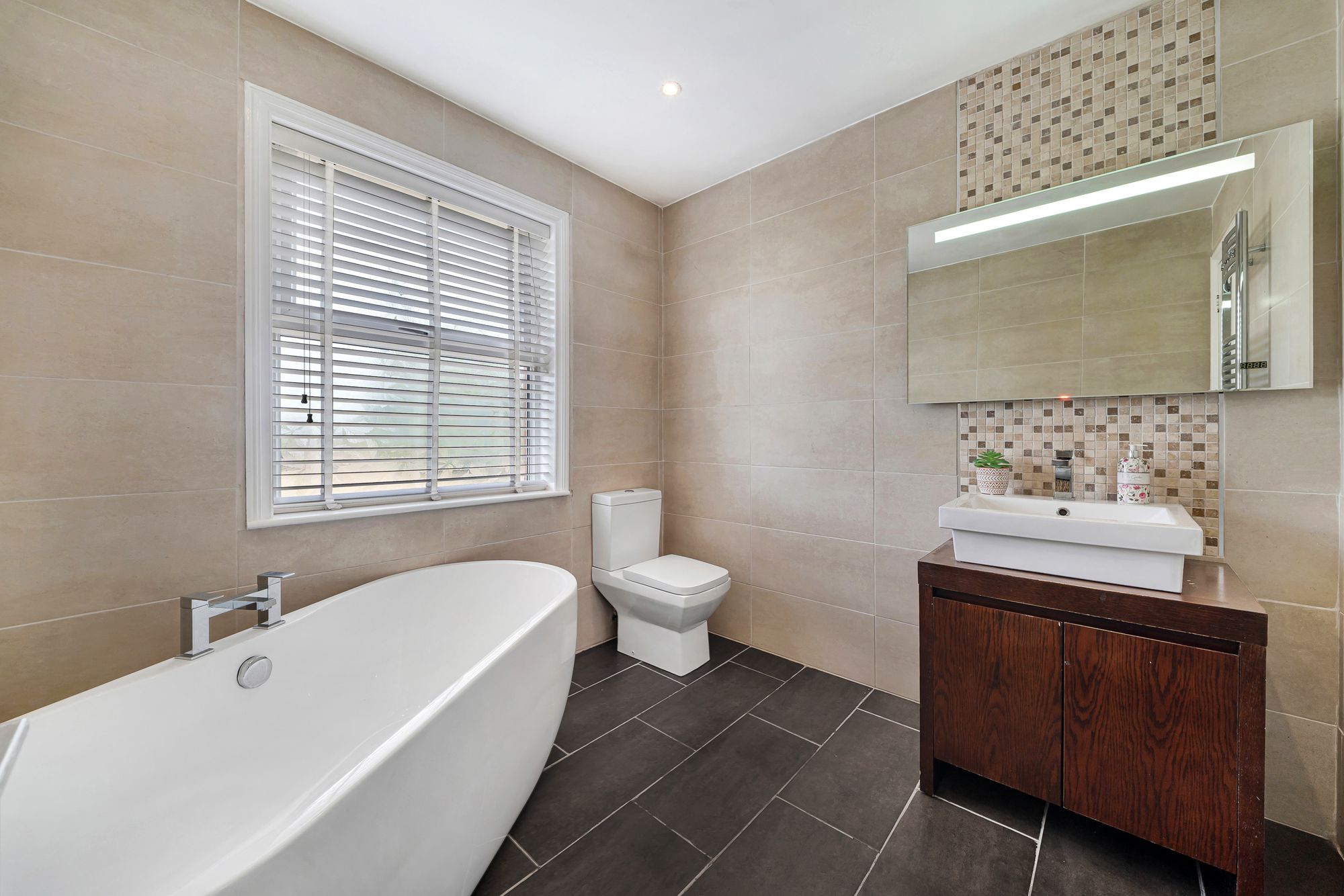 6 bed detached house for sale in Holly Bush Lane, Rixton, WA3  - Property Image 34