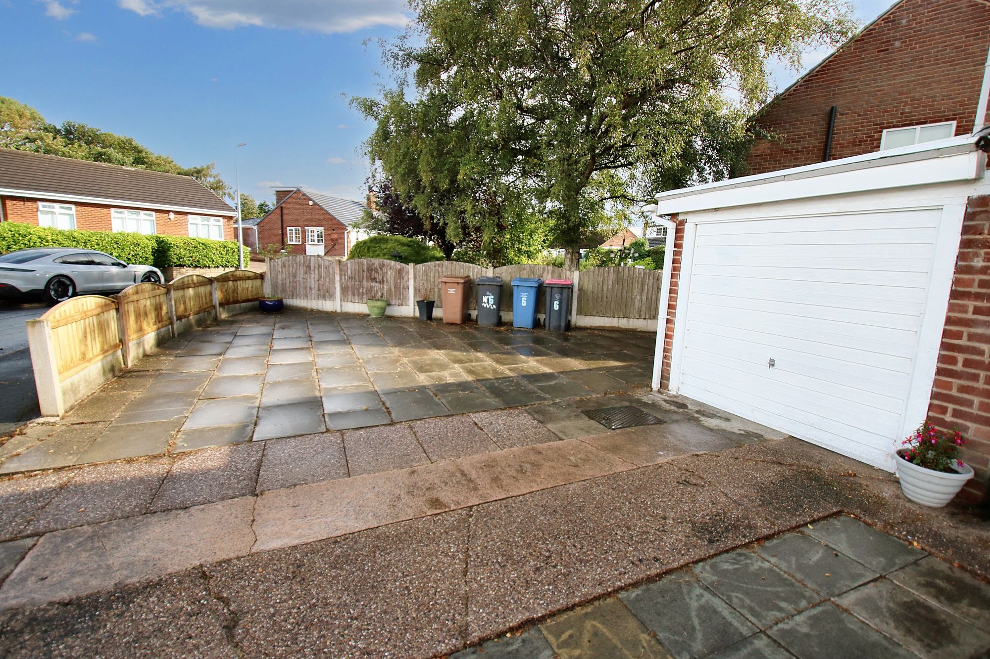 3 bed house for sale in Exeter Drive, Irlam, M44 15