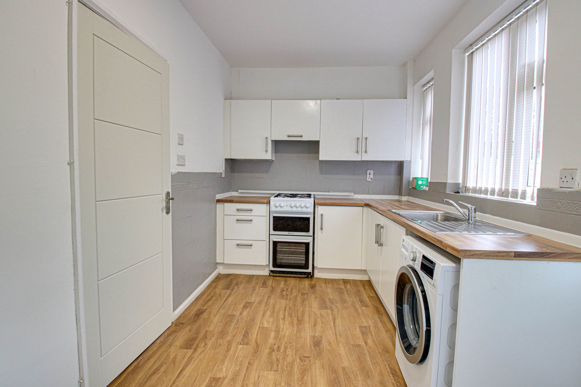 2 bed end of terrace house to rent in Warwick Road, Cadishead, M44 3