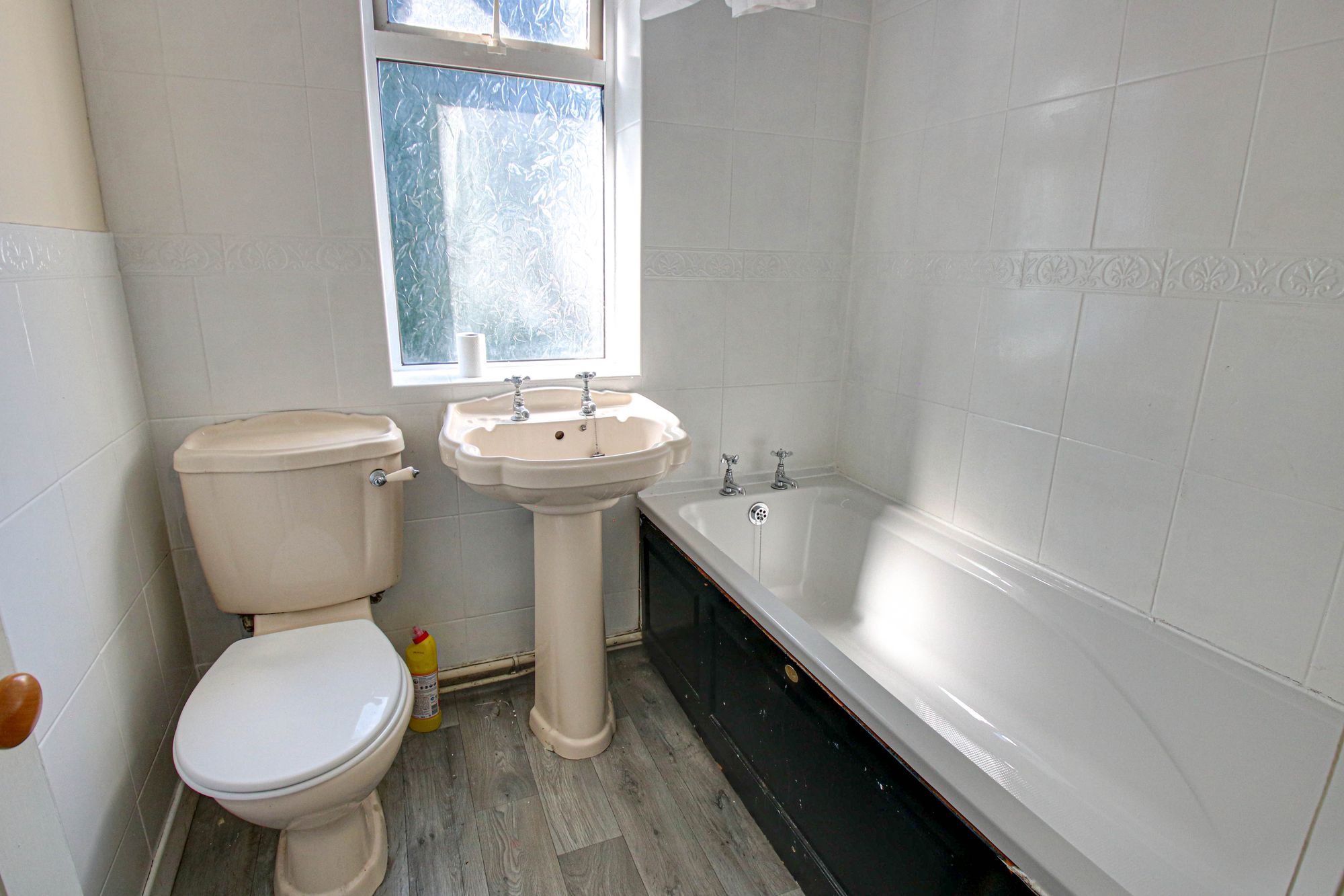 2 bed semi-detached house to rent in Borough Avenue, Swinton, M27 7