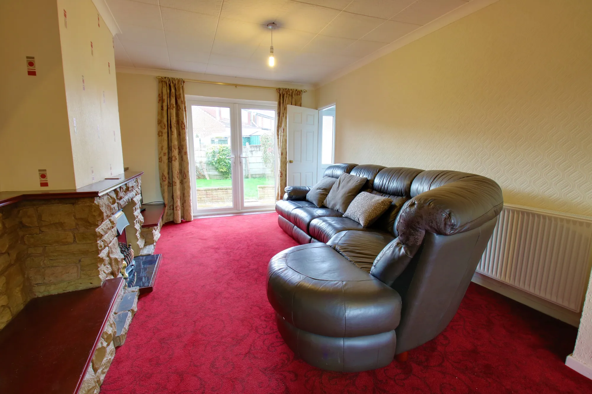 3 bed semi-detached bungalow to rent in School Lane, Irlam, M44  - Property Image 3