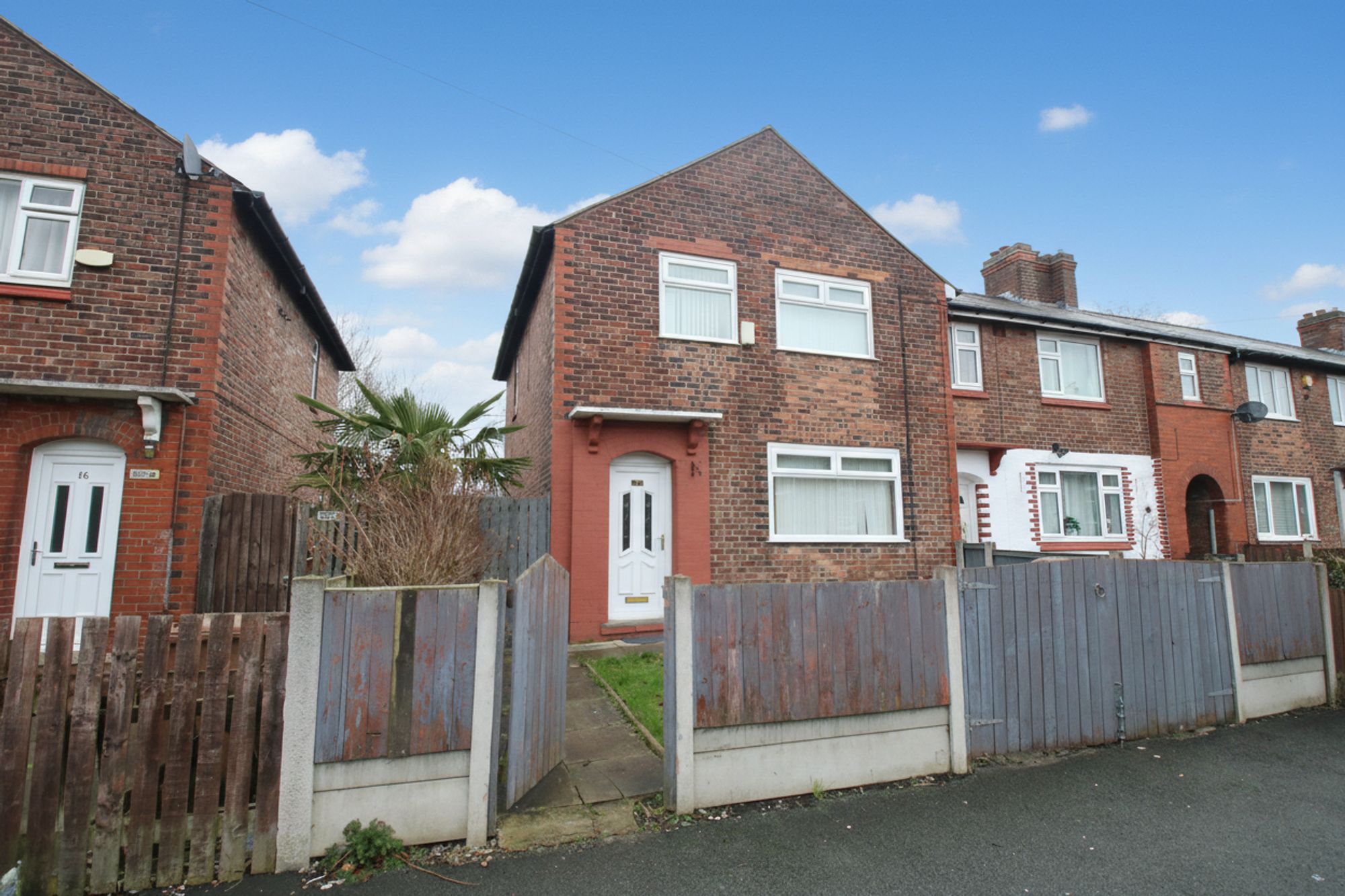 3 bed end of terrace house to rent in Cambrai Crescent, Eccles, M30  - Property Image 1