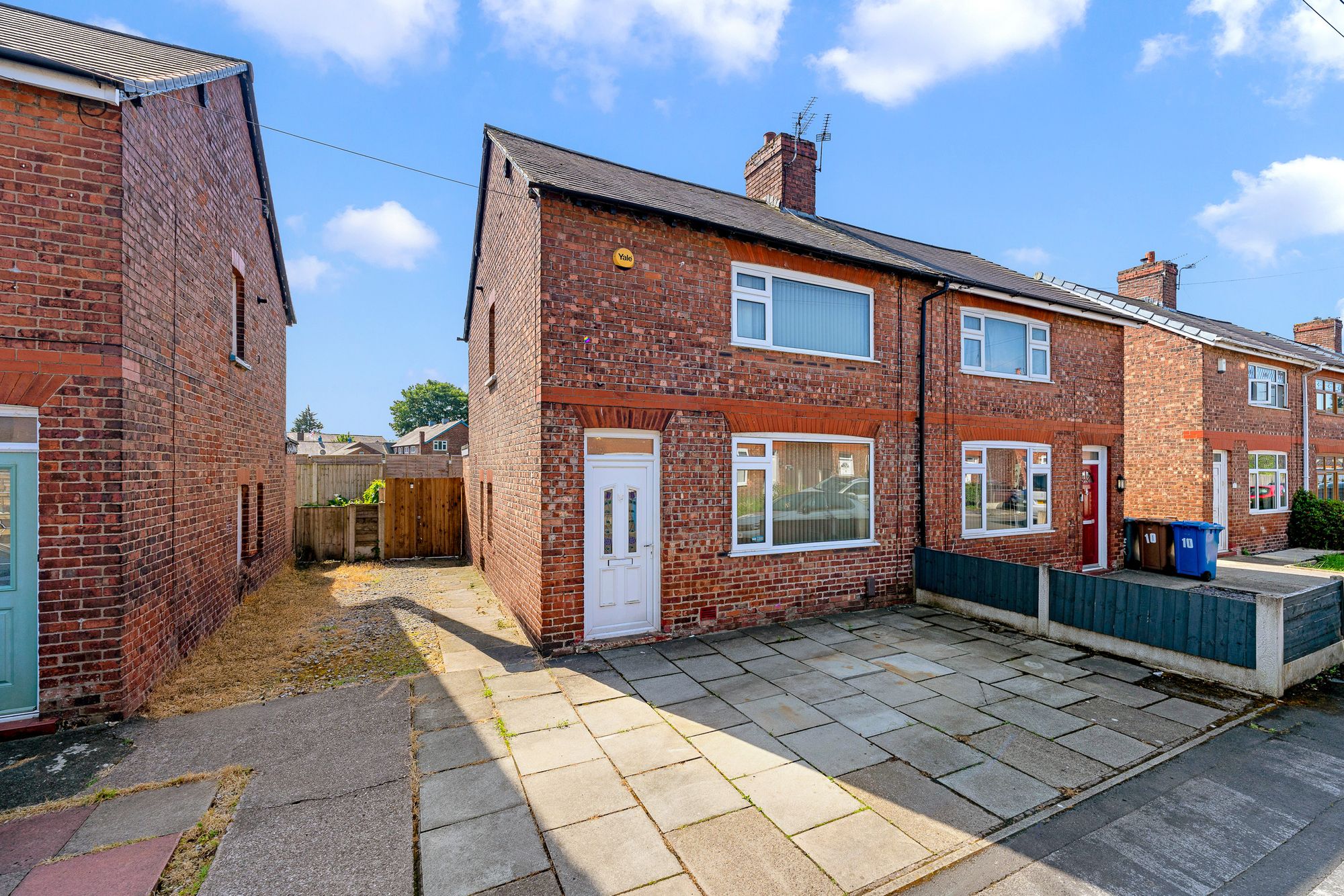 2 bed semi-detached house for sale in Oak Avenue, Cadishead, M44 - Property Image 1