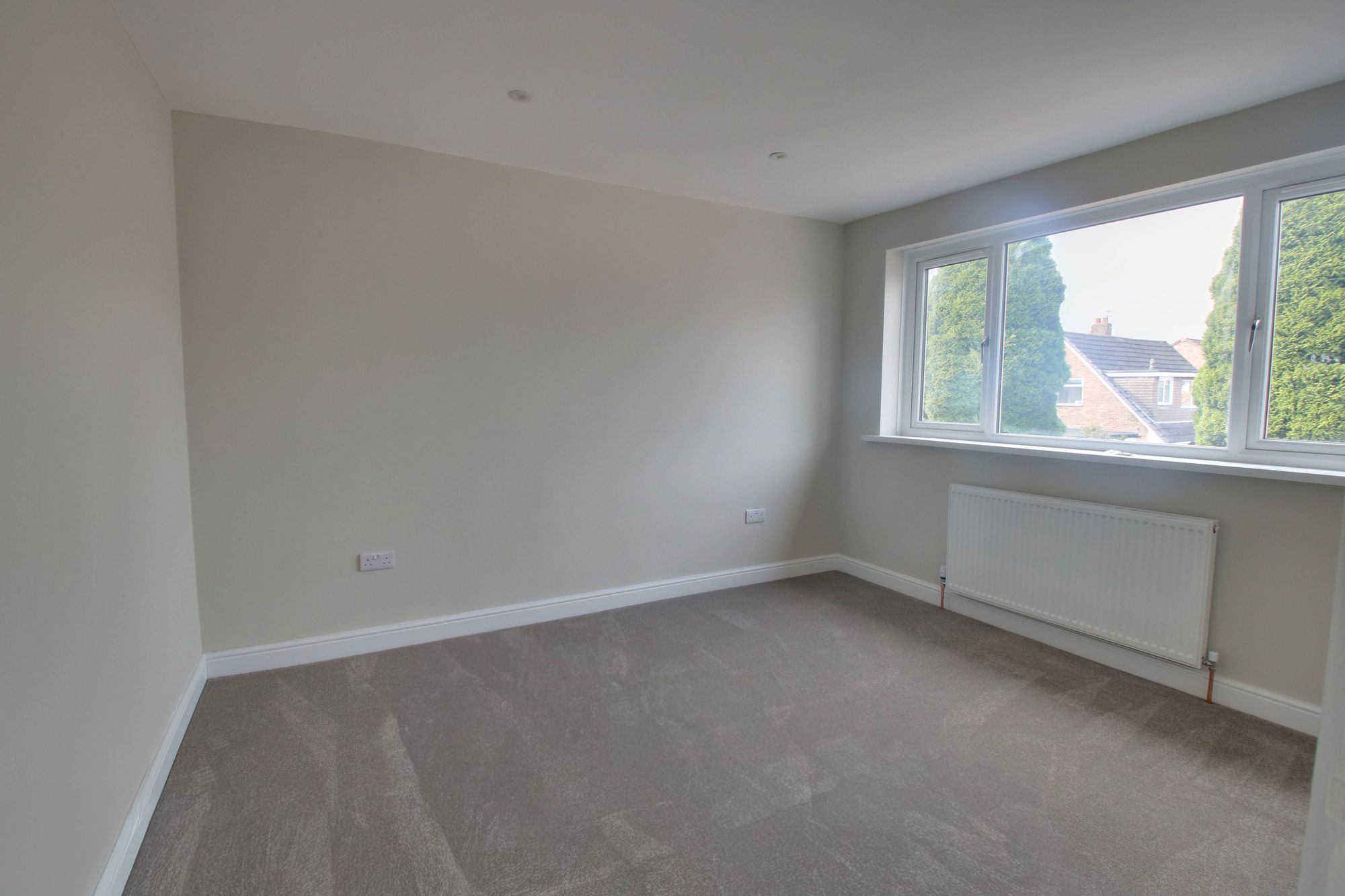 3 bed semi-detached house to rent in Broadway, Irlam, M44 4