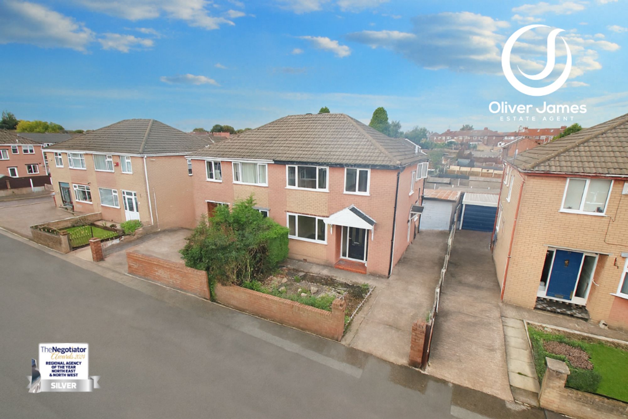 3 bed semi-detached house to rent in Broadway, Irlam, M44 - Property Image 1