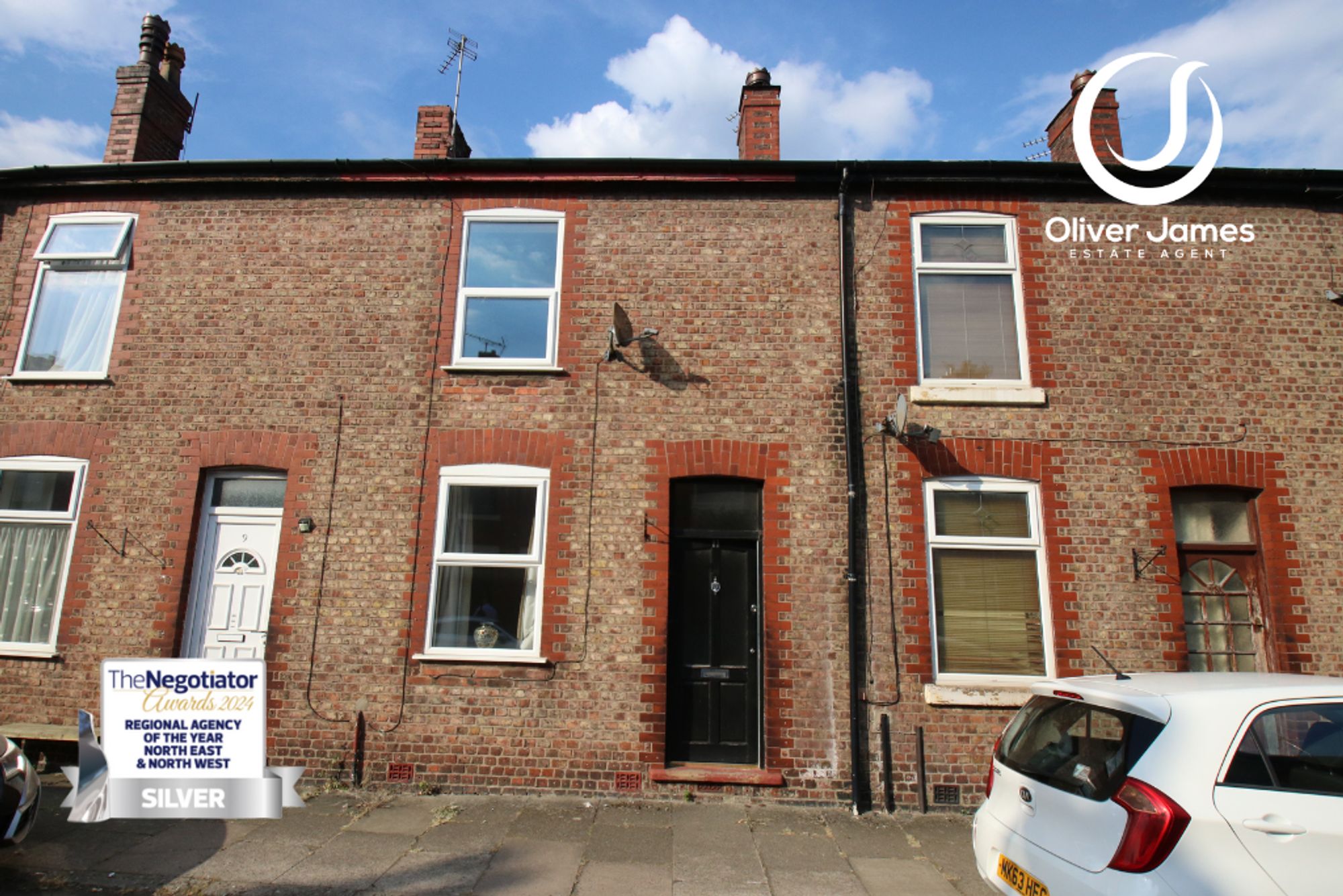 2 bed mid-terraced house to rent in Lytherton Avenue, Cadishead, M44