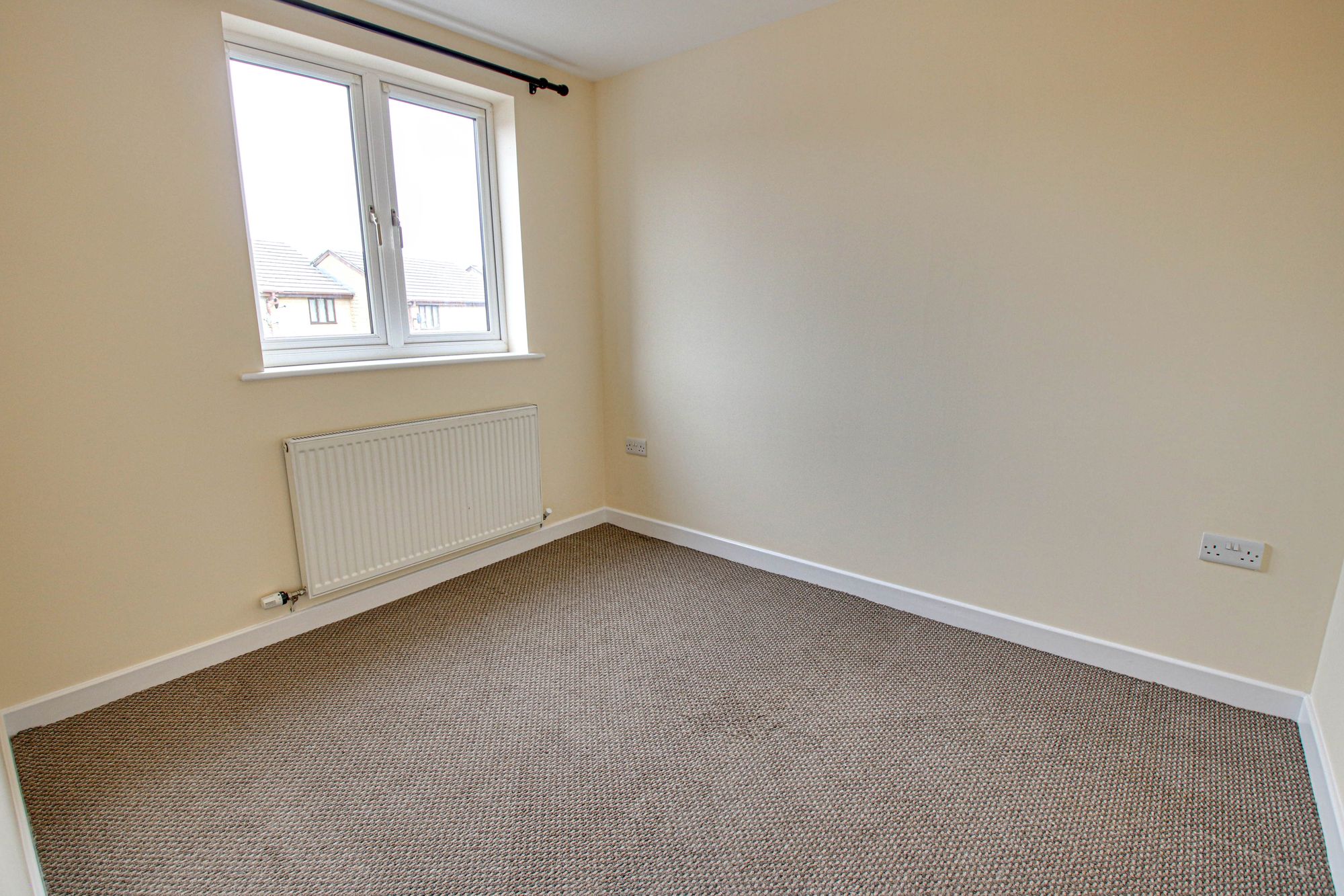 3 bed end of terrace house to rent in Magenta Avenue, Irlam, M44 8